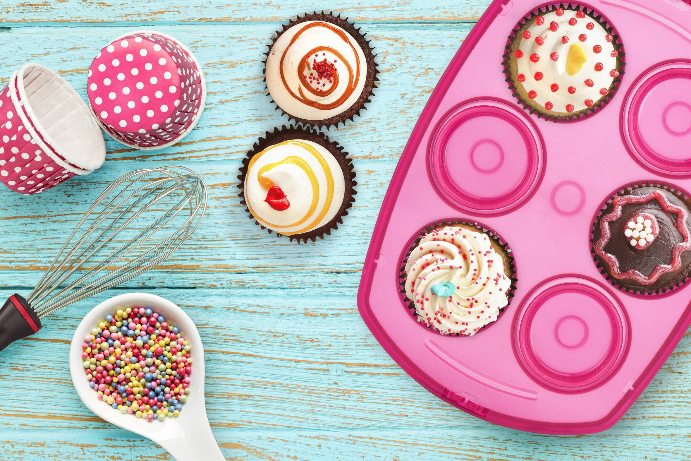 Zestaw 8 foremek w kształcie zwierząt 3D PROFLEX w kolorze truskawkowym