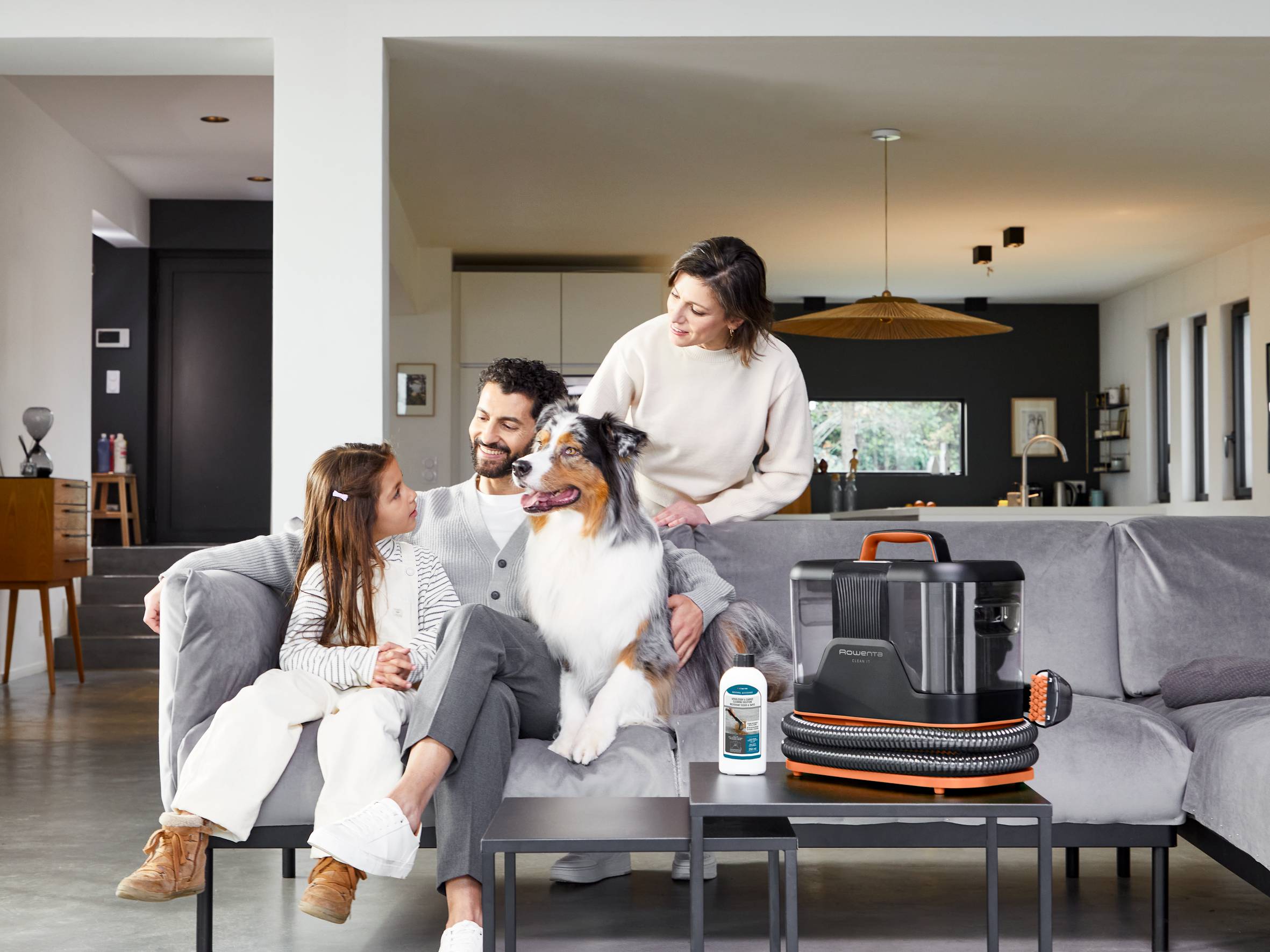 PŁYN DO ODKURZACZA PIORĄCEGO - NA PLAMY PO ZWIERZĘTACH