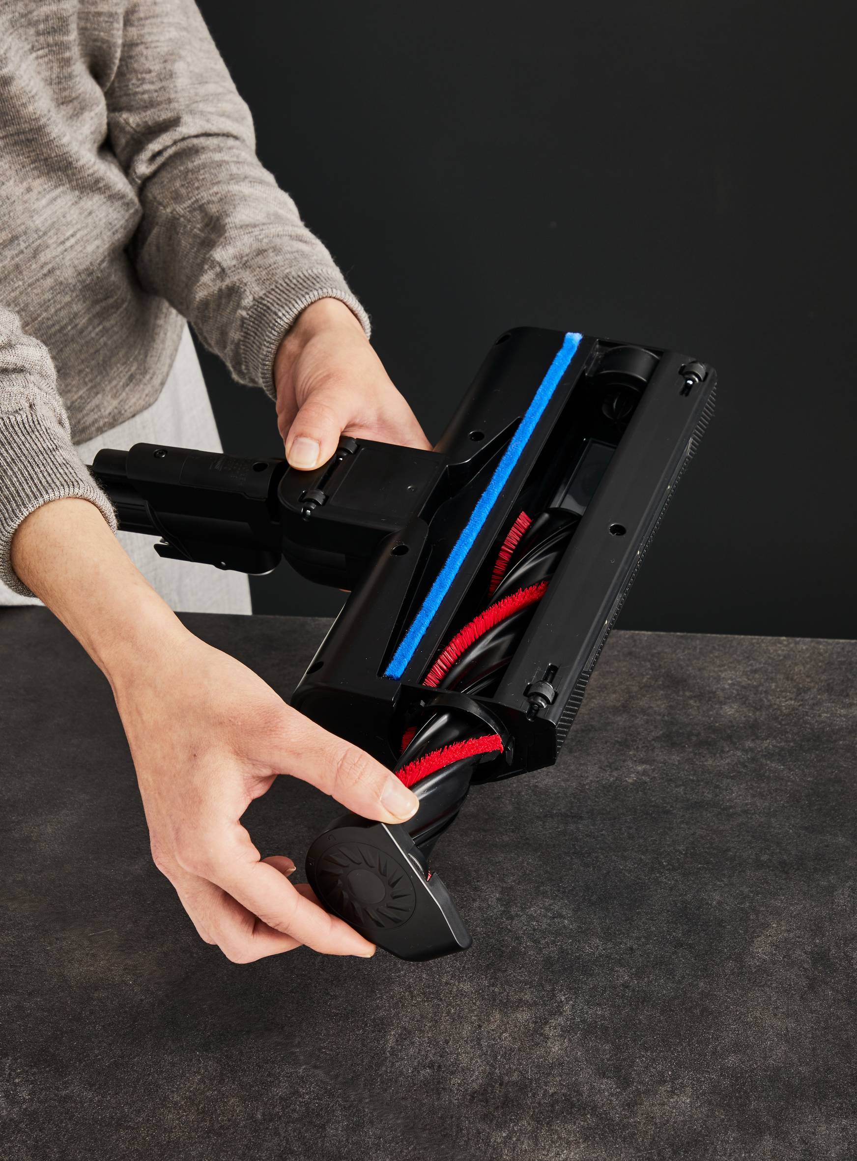 Czerwona elektroszczotka SS-7222070397