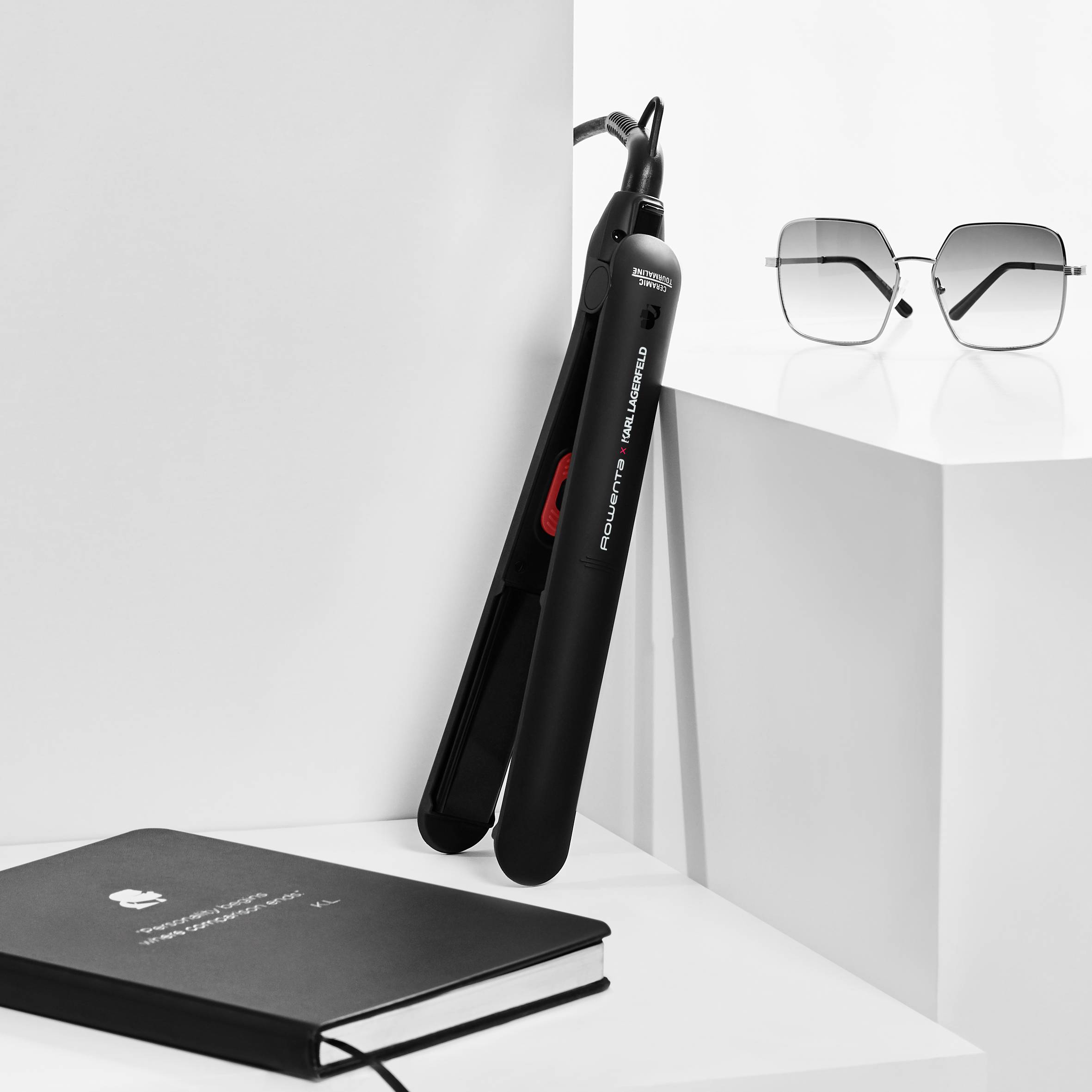 Prostownica do włosów, Rowenta x Karl Lagerfeld, ceramiczna, ruchome płytki