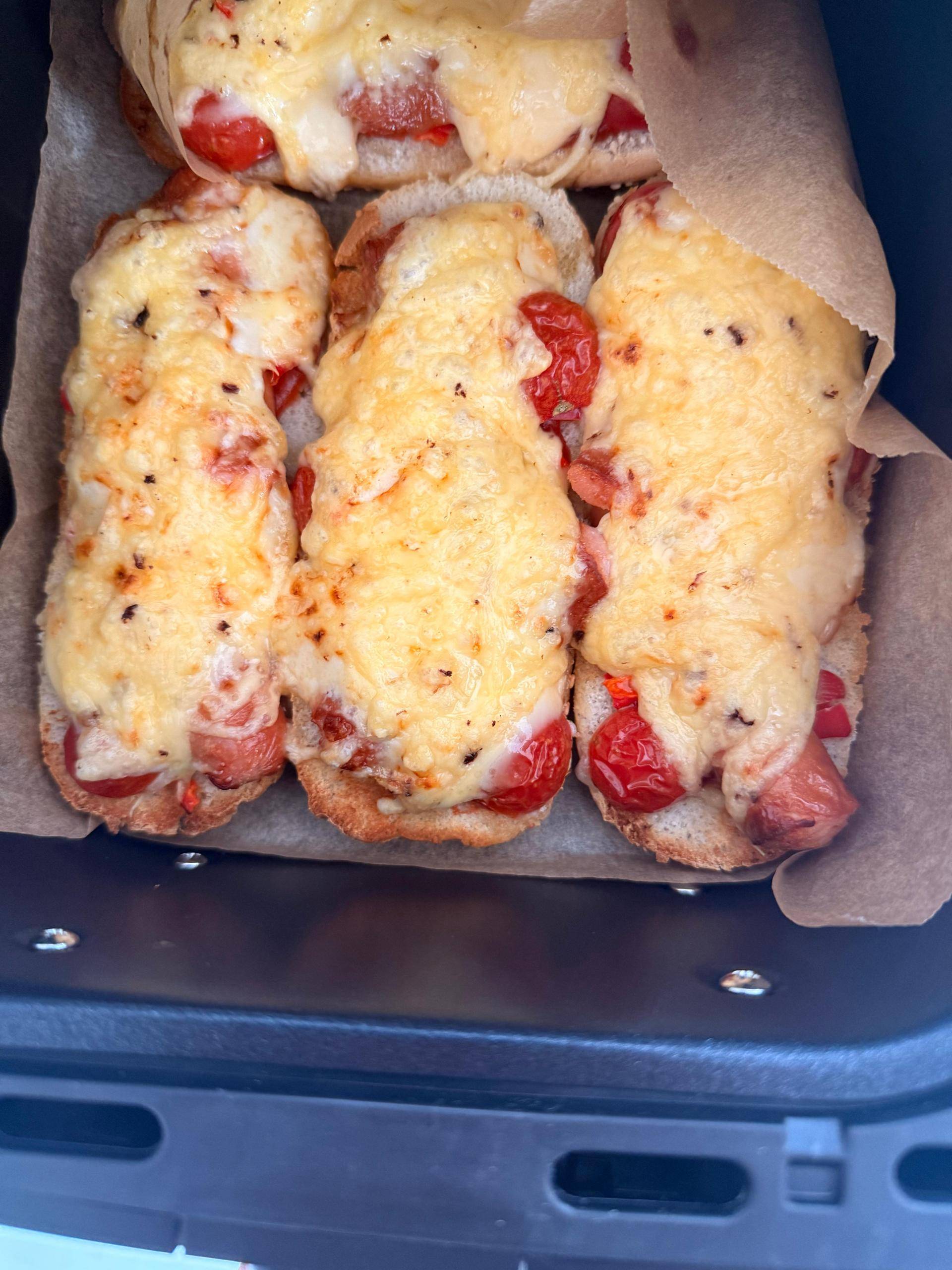 Zapiekany hot dog - przepisy Dual EasyFry&Grill | Tefal