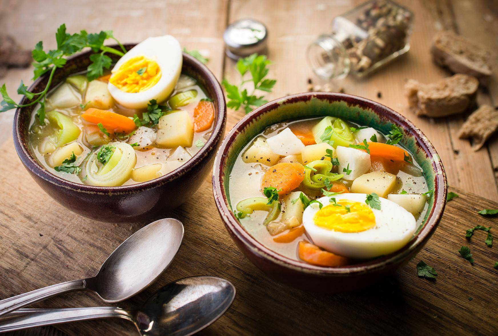 Rustykalna zupa z jajkiem na twardo - przepisy Cook4Me | Tefal