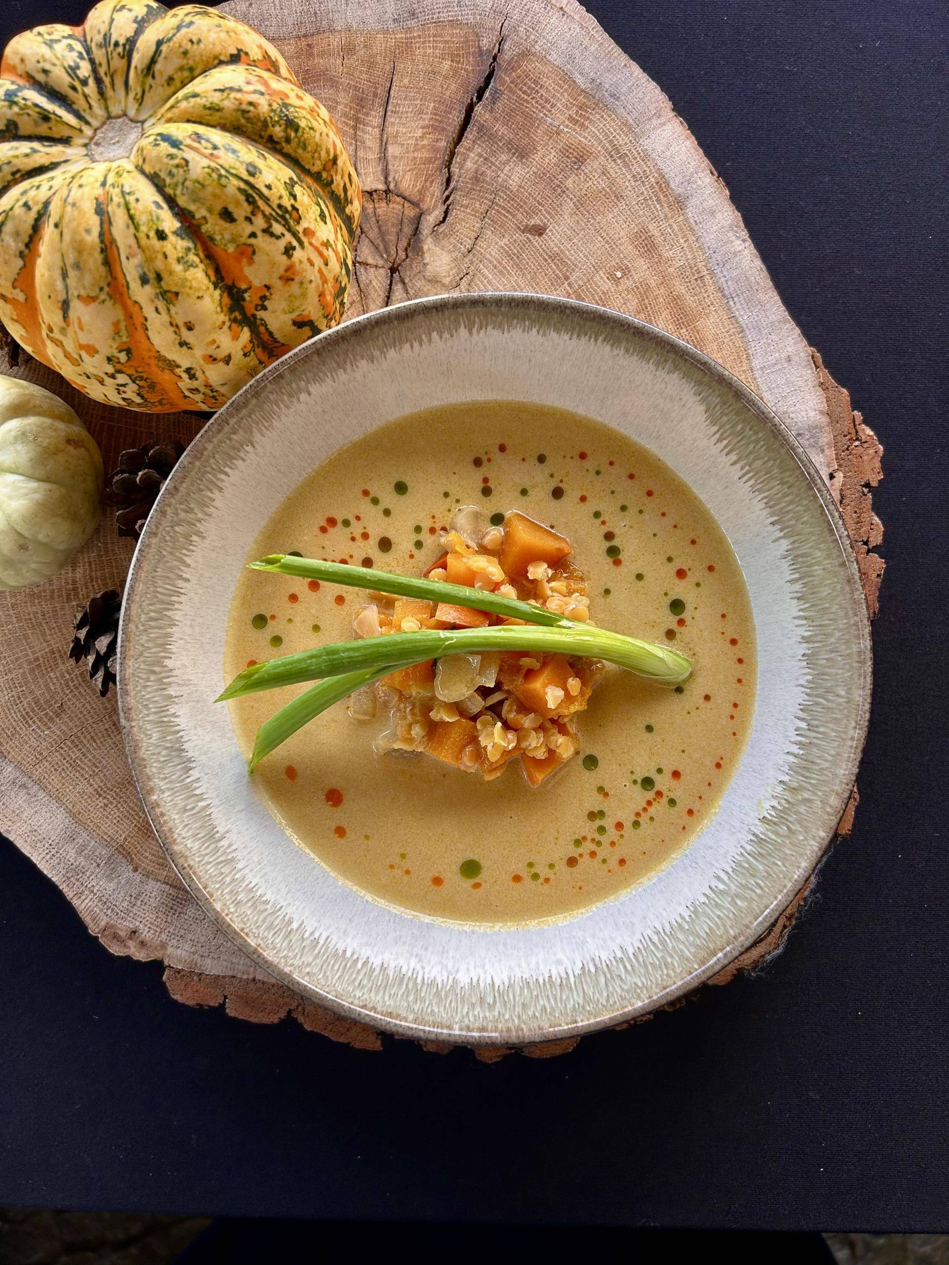 Zupa dyniowa z soczewicą i boczniakami - przepisy Cookeo V3 | Tefal