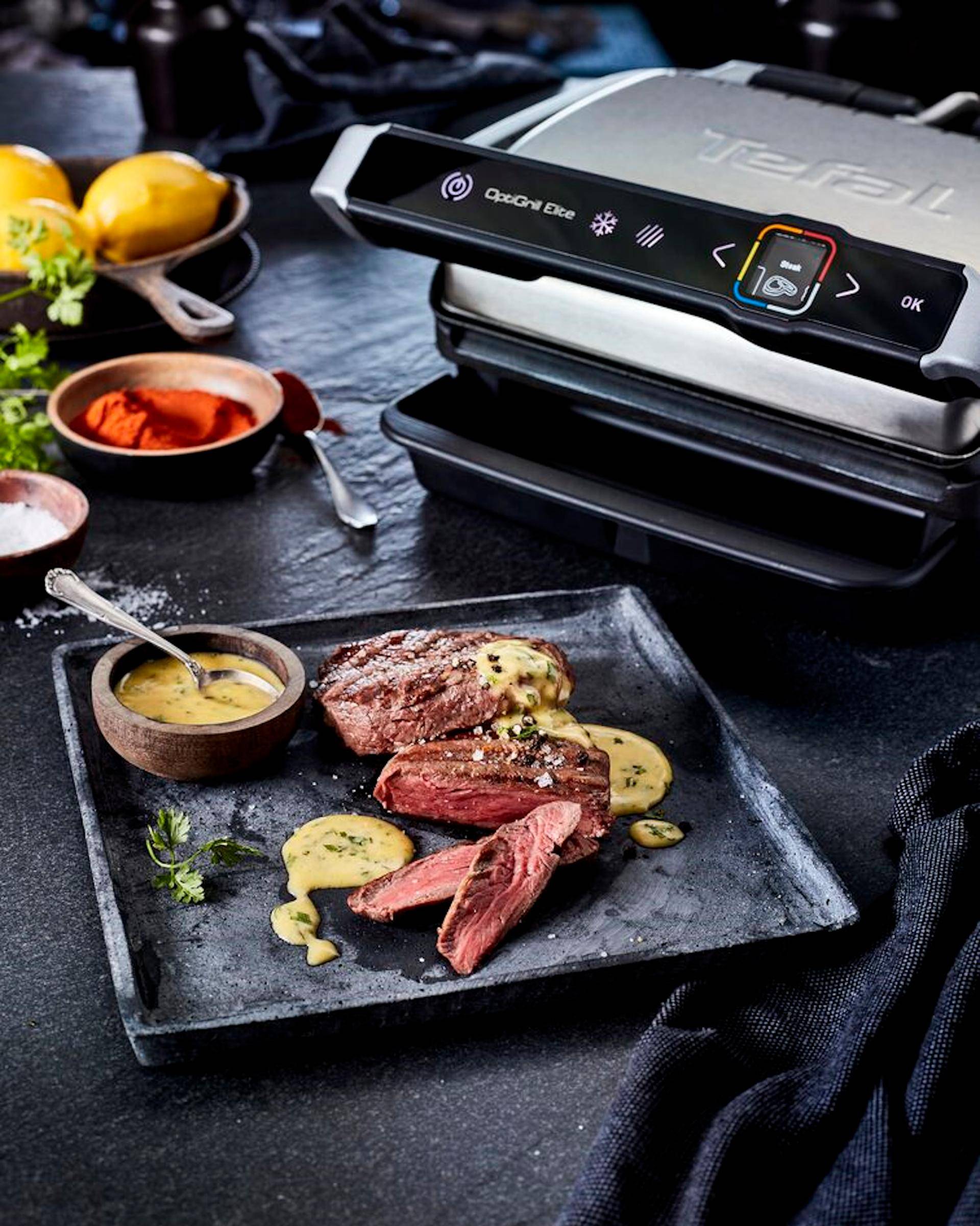 Medaliony wołowe z szybkim sosem bearnaise - przepisy Optigrill Elite | Tefal