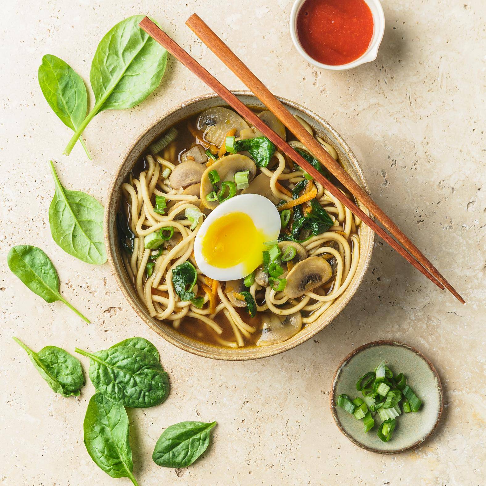 Zupa ramen warzywna - przepisy Patelnie i Garnki | Tefal