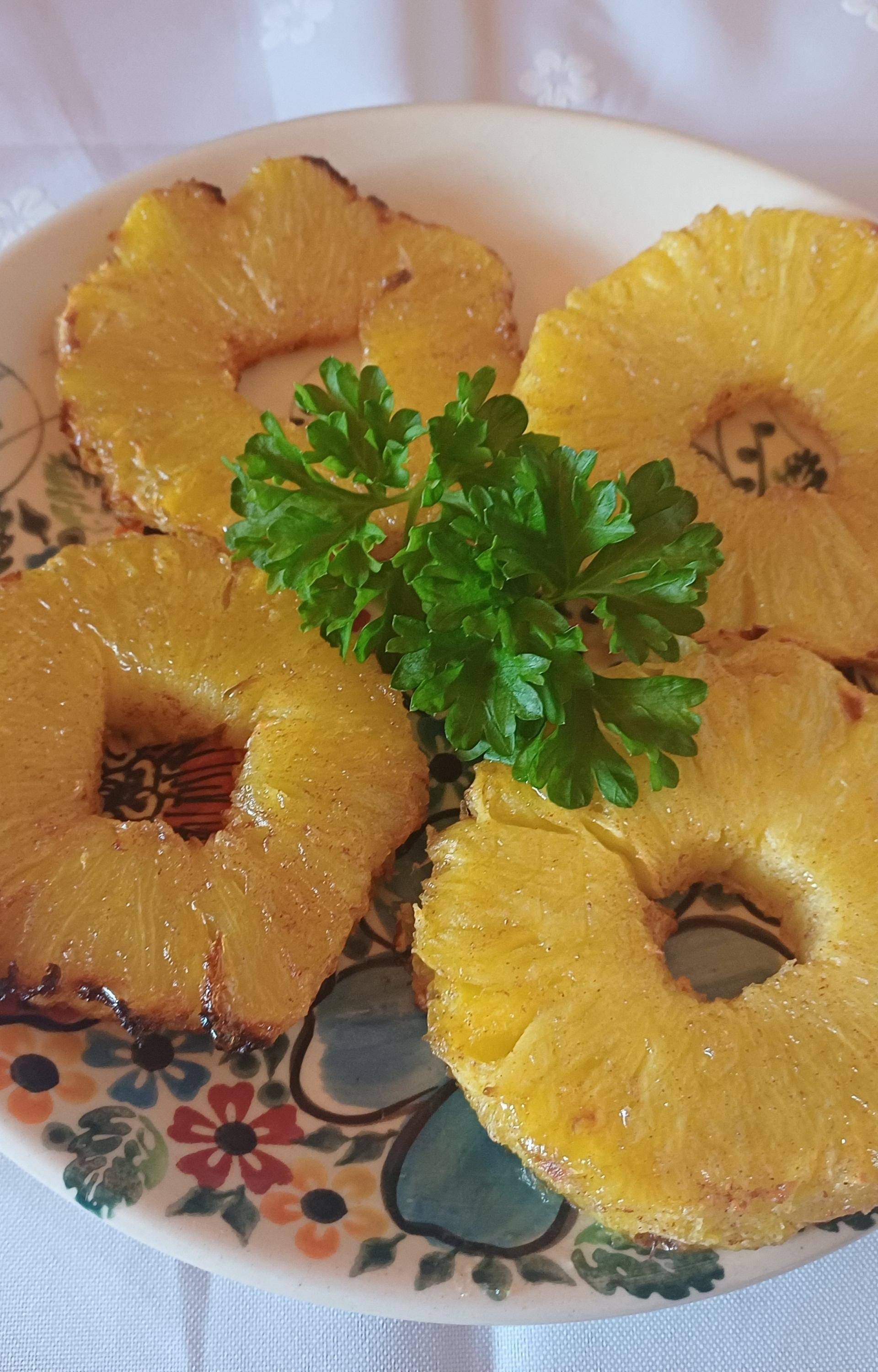 Grillowany ananas w polewie z rumu i brązowego cukru - przepisy OptiGrill 2in1 | Tefal