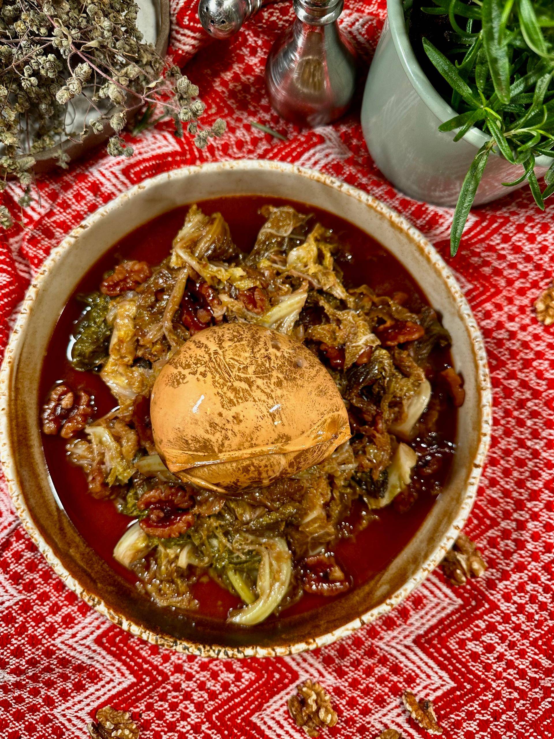 Kapusta duszona z orzechami w sosie klonowym - przepisy Cook4Me | Tefal