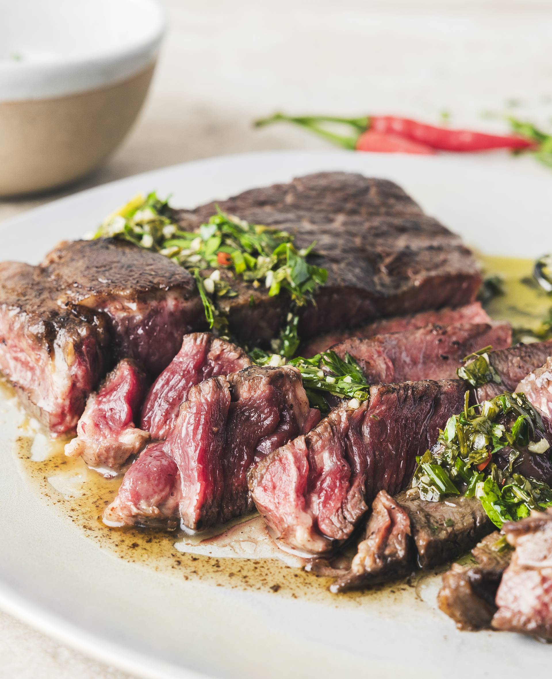 Stek z antrykotu sous-vide z sosem chimichurri - przepisy undefined | Tefal