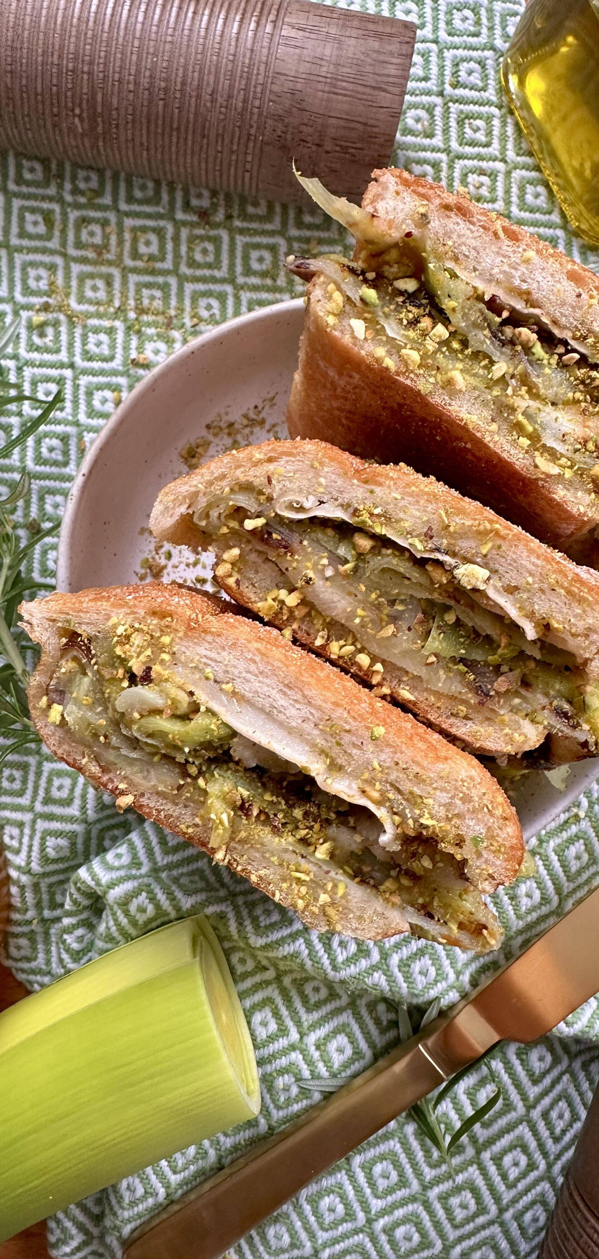Panino z pieczonym porem i kozim serem - przepisy OptiGrill Elite XL | Tefal