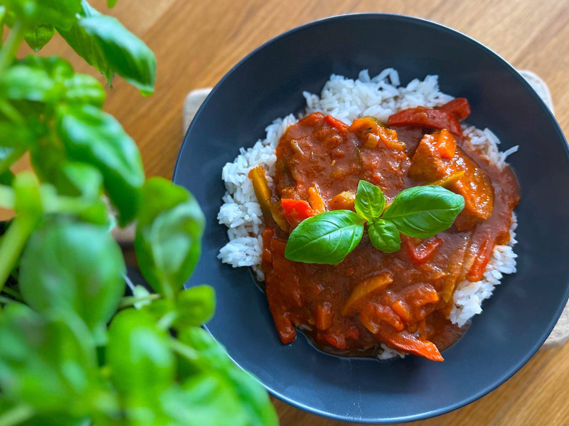 Szynka wieprzowa w sosie po cygańsku - przepisy Cook4Me | Tefal
