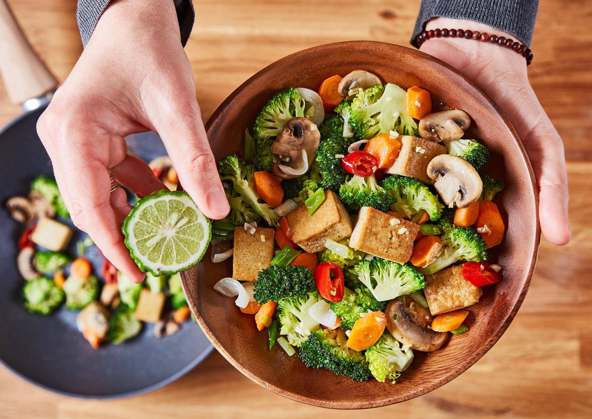 Smażone warzywa z tofu - przepisy Patelnie i Garnki | Tefal