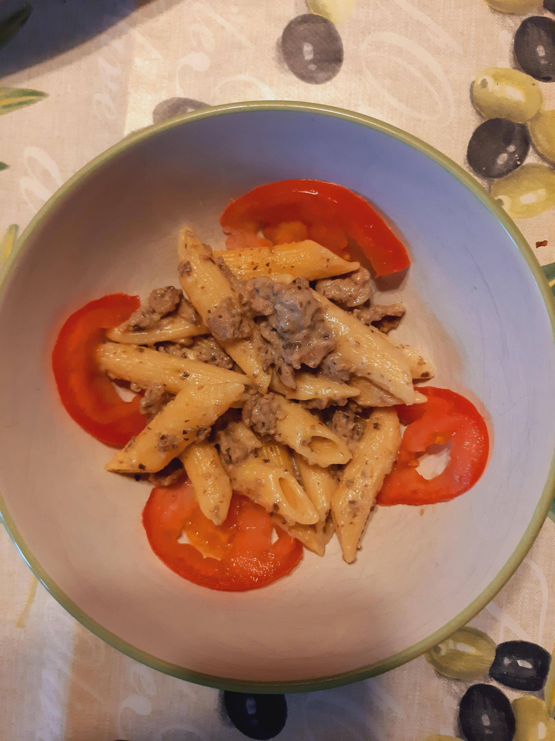 Makaron z mięsem w sosie porowo-pieczarkowym - przepisy Cookeo V3 | Tefal