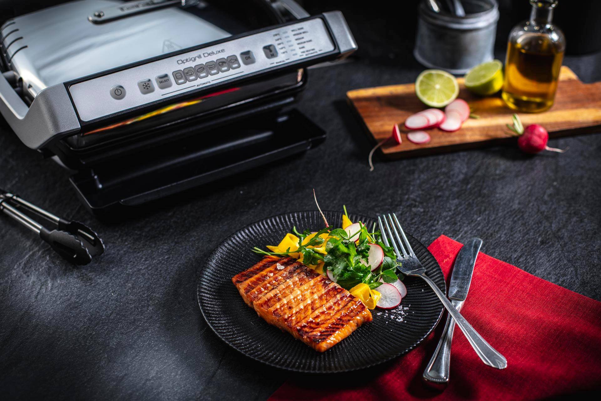 Łosoś w polewie z dziką sałatką - przepisy OptiGrill + | Tefal