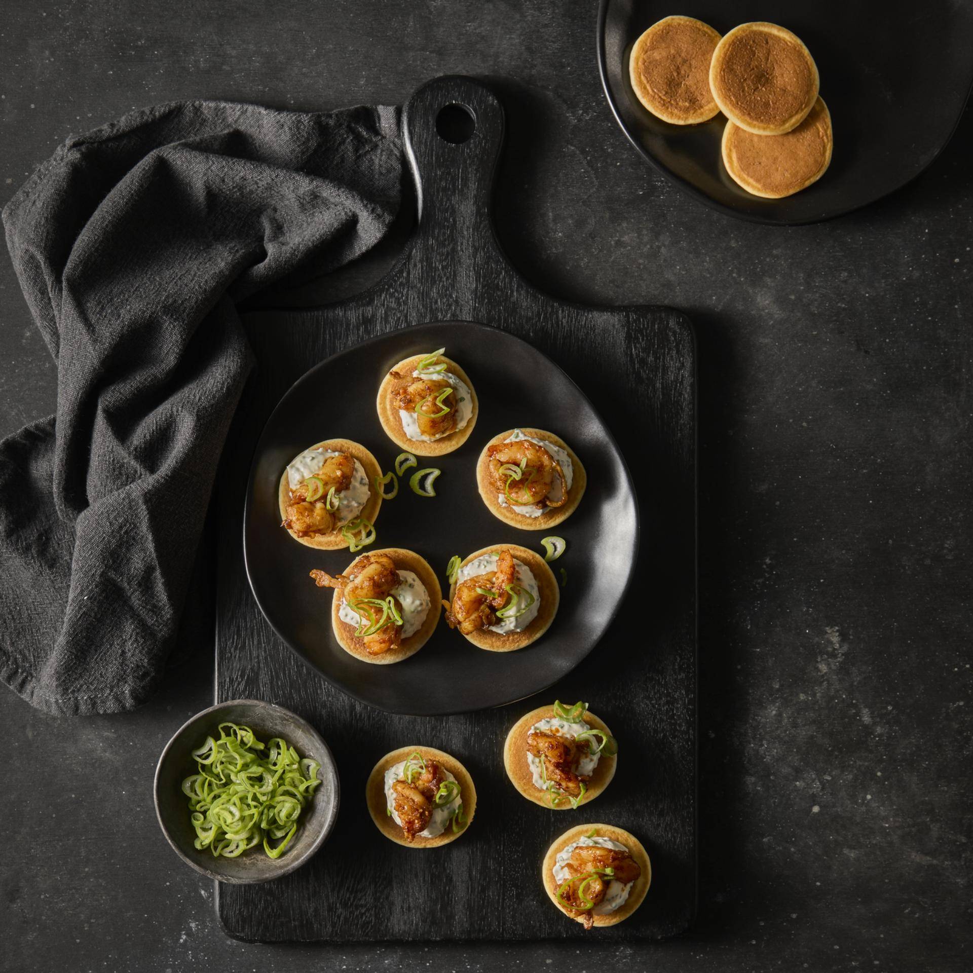 Mininaleśniki z krewetkami i szalotką - przepisy Patelnie i Garnki | Tefal