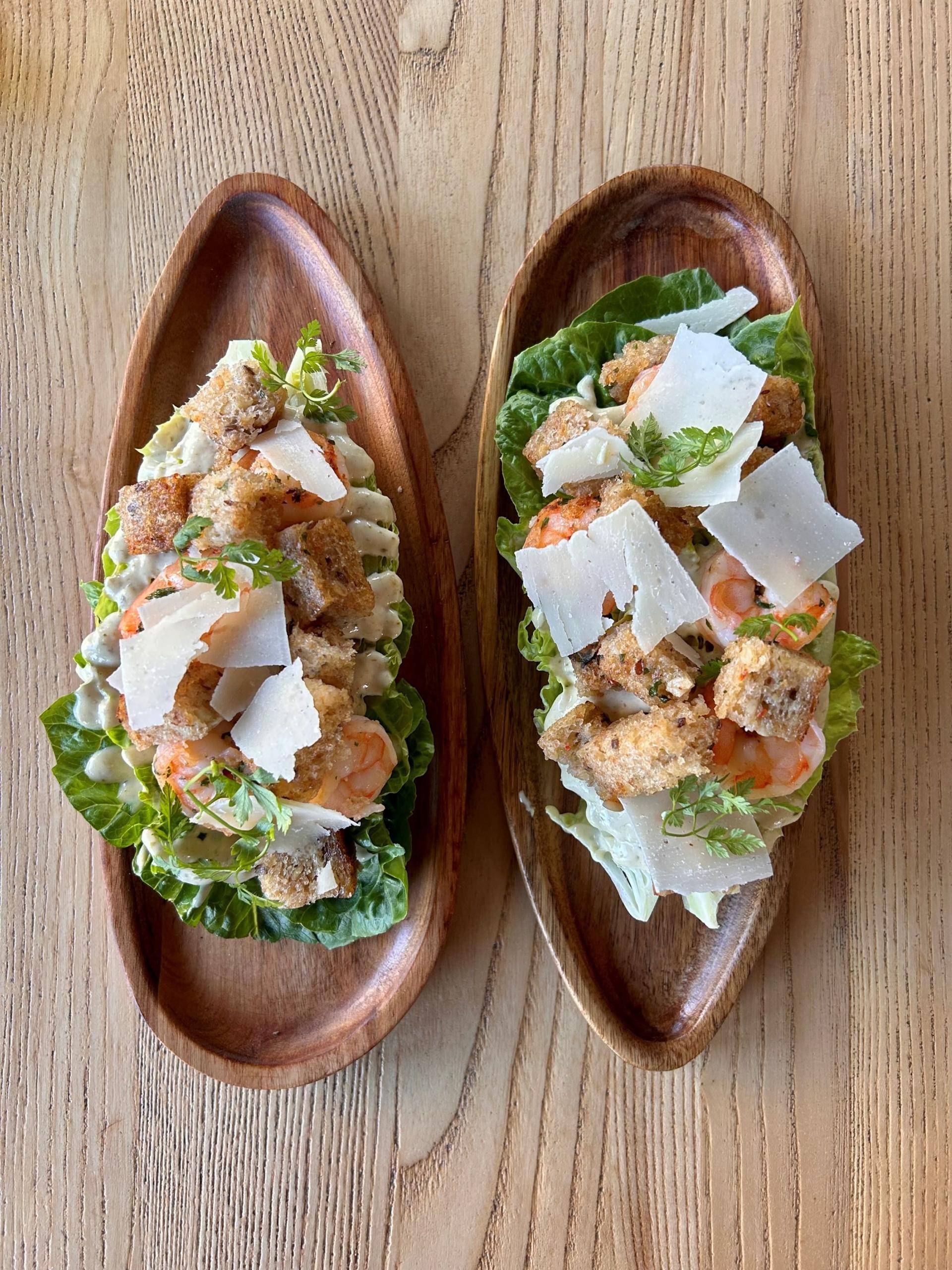 Sałatka cezar z krewetkami - przepisy Cook4Me | Tefal