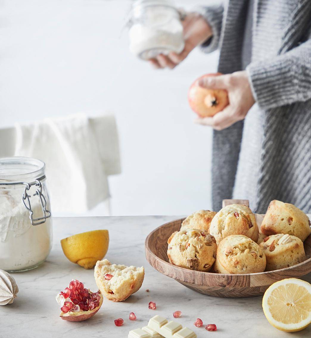 Babeczki z białą czekoladą i granatem - przepisy Cake Factory | Tefal