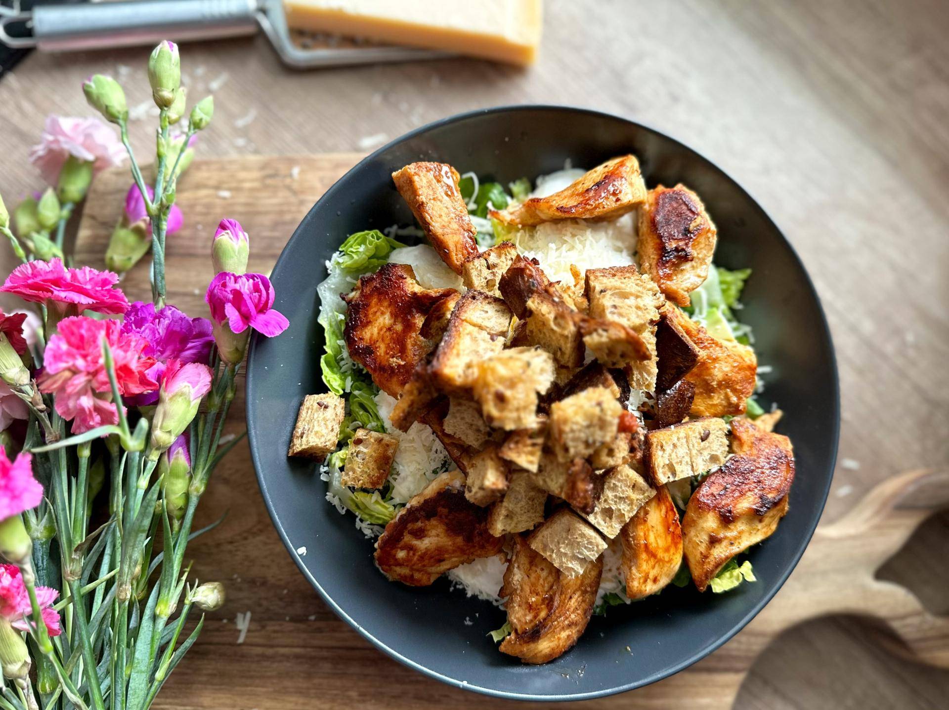 Sałatka cezar keto - przepisy Cook4Me | Tefal