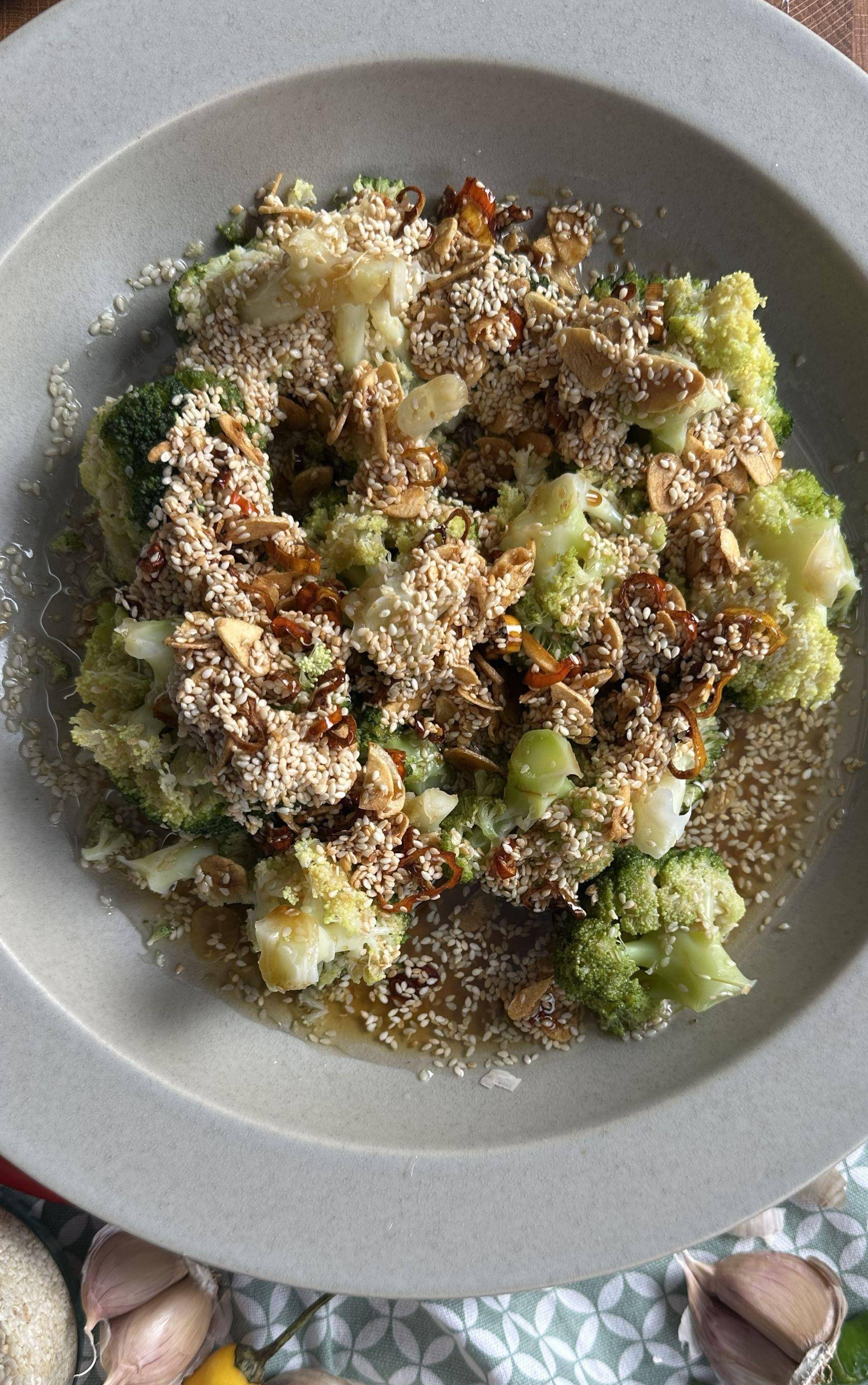 Sałatka ze smażonym camembertem - przepisy Cook4Me | Tefal