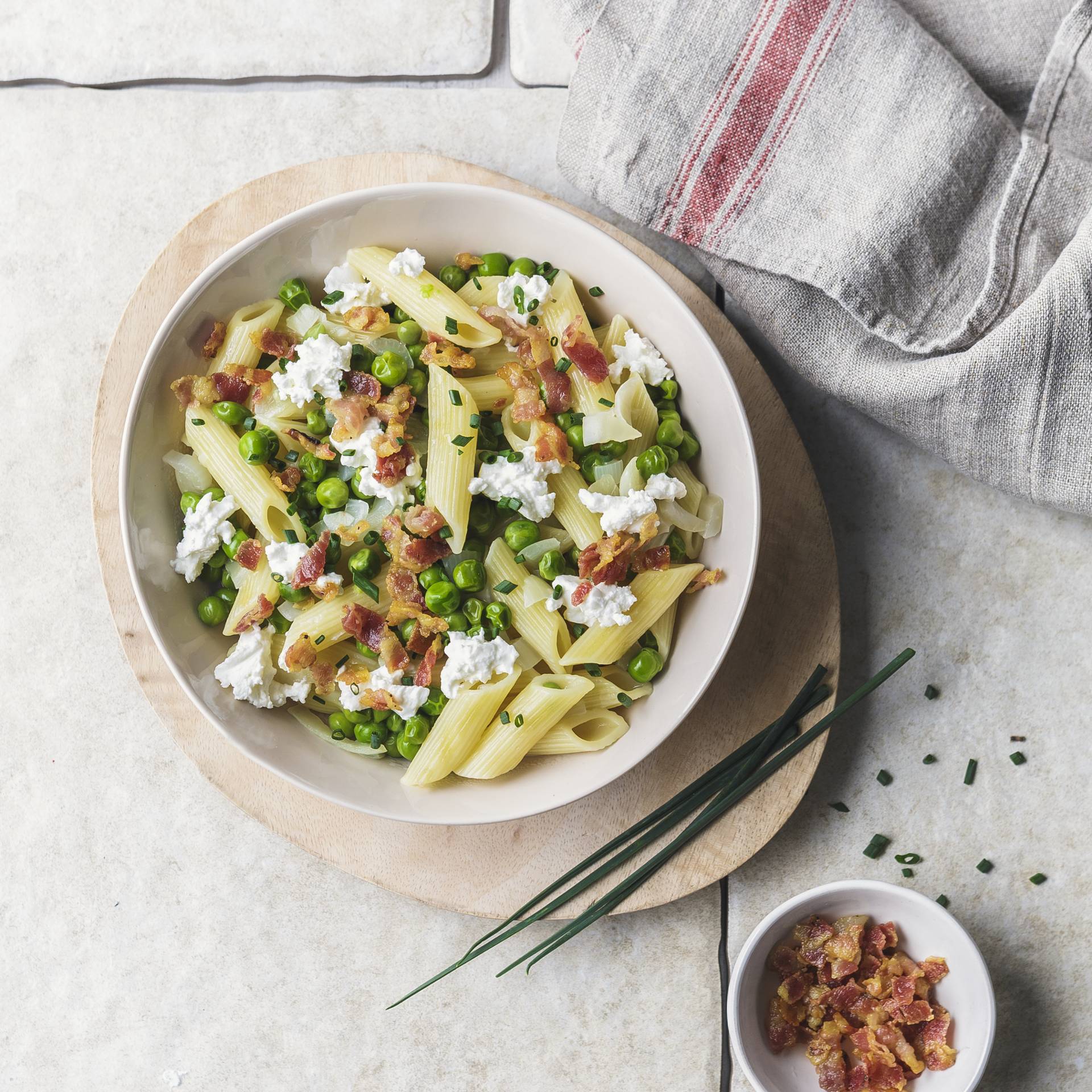 Makaron z pancettą i groszkiem - przepisy Cook4Me | Tefal