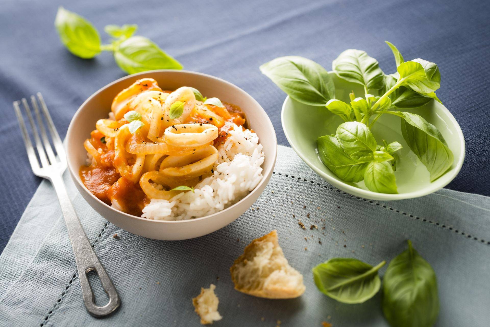 Kalmary w pomidorach - przepisy Cook4Me | Tefal