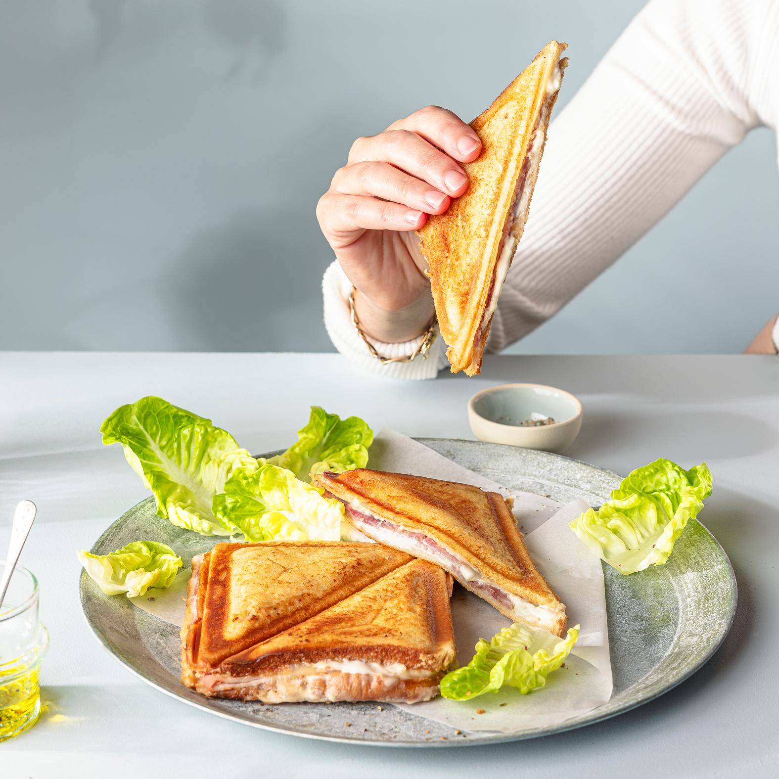 Francuska opiekana kanapka „croque-monsieur” - przepisy Snack Collection MECHANICAL | Tefal