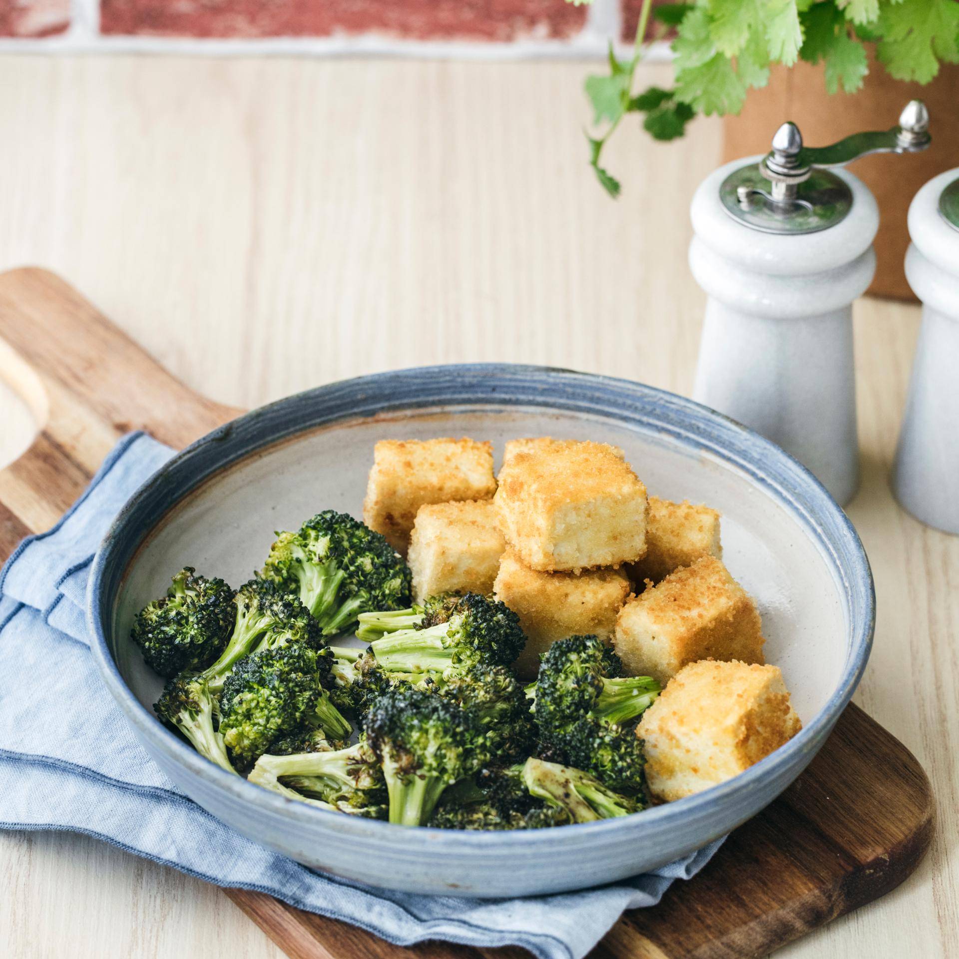 Chrupiące tofu z brokułami - przepisy EASY FRY & GRILL 2 in 1 XXL | Tefal