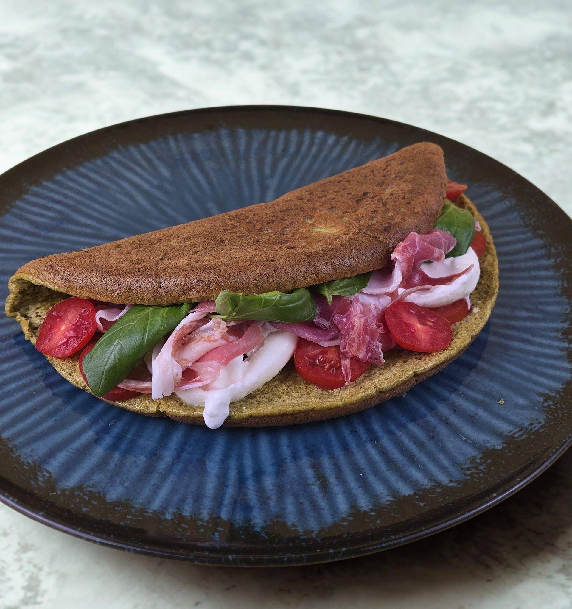 Omlet z pesto i burratą - przepisy Patelnie i Garnki | Tefal