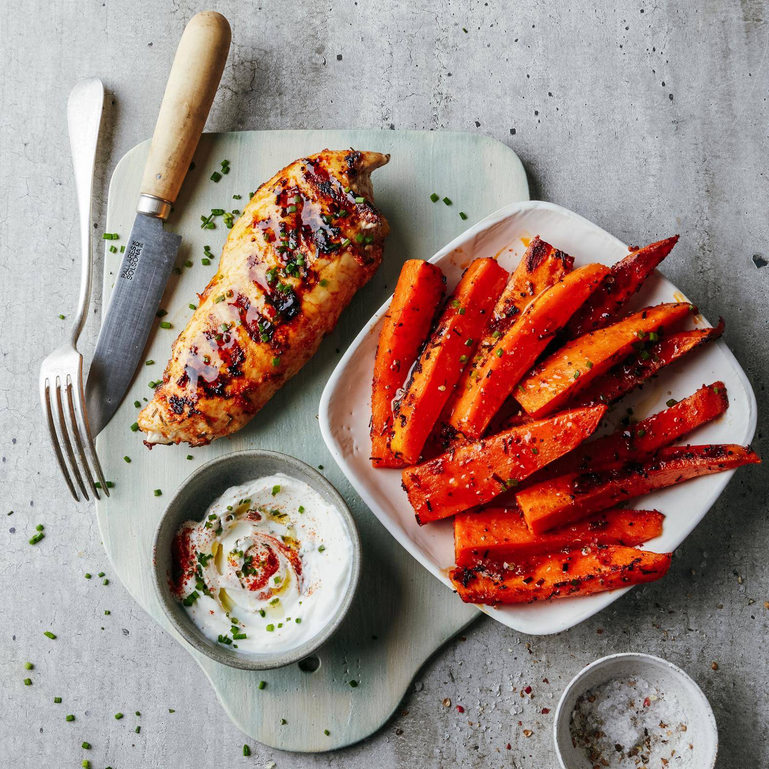Pierś z kurczaka z pieczonymi batatami - przepisy OptiGrill 2in1 | Tefal