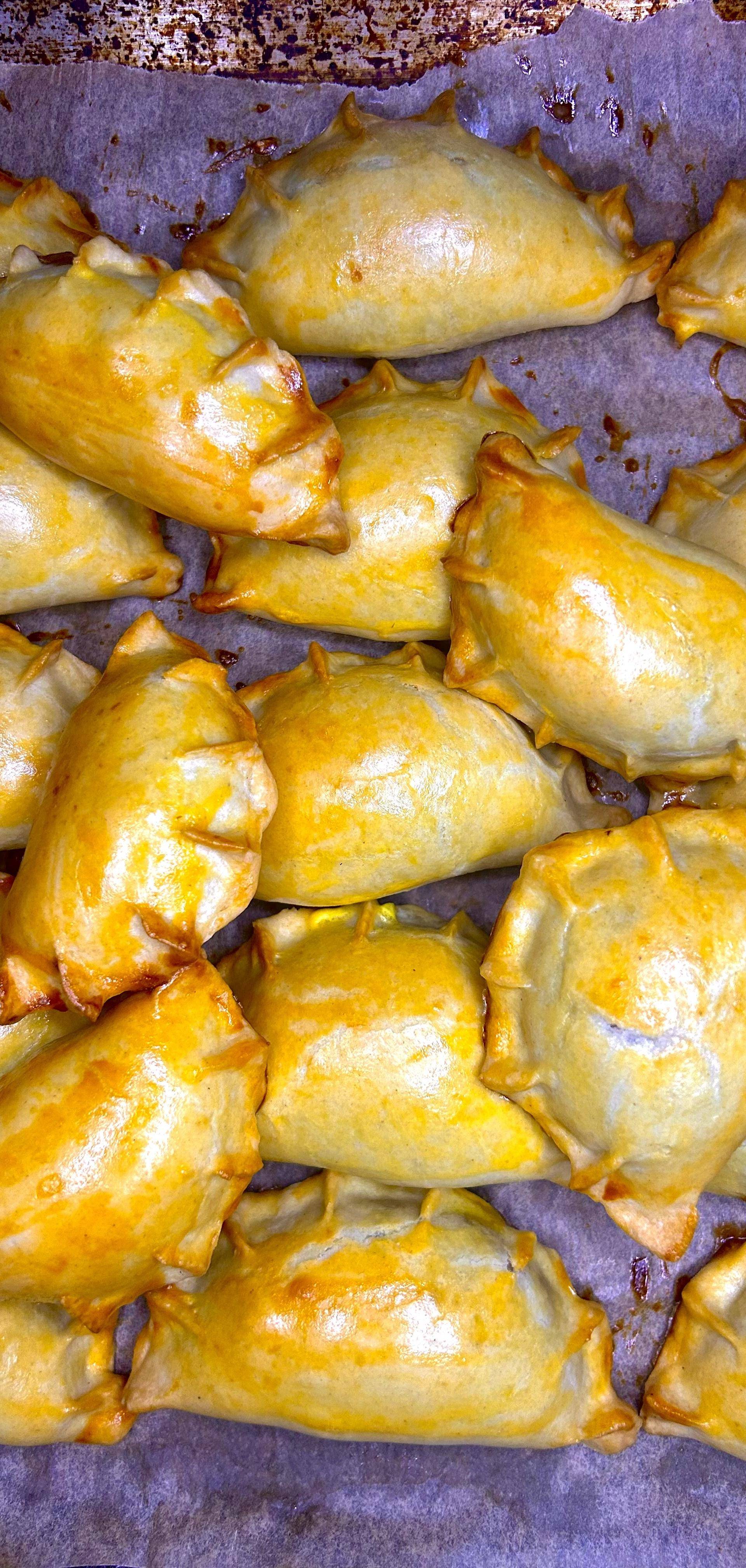 Pieczone pierogi z kapustą i grzybami - przepisy Cook4Me | Tefal