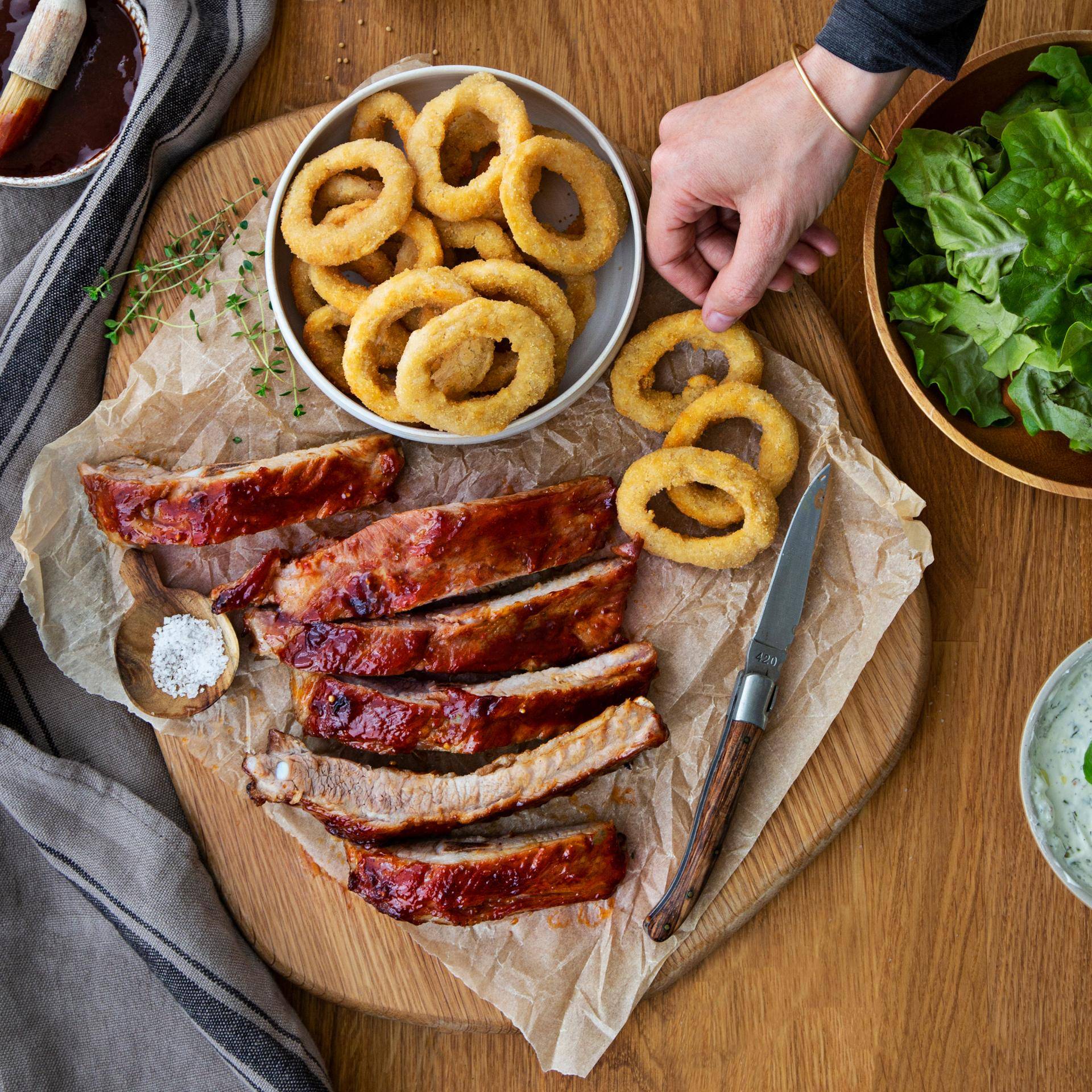 Wieprzowe żeberka z krążkami cebulowymi - przepisy EASY FRY & GRILL 2 in 1 XXL | Tefal