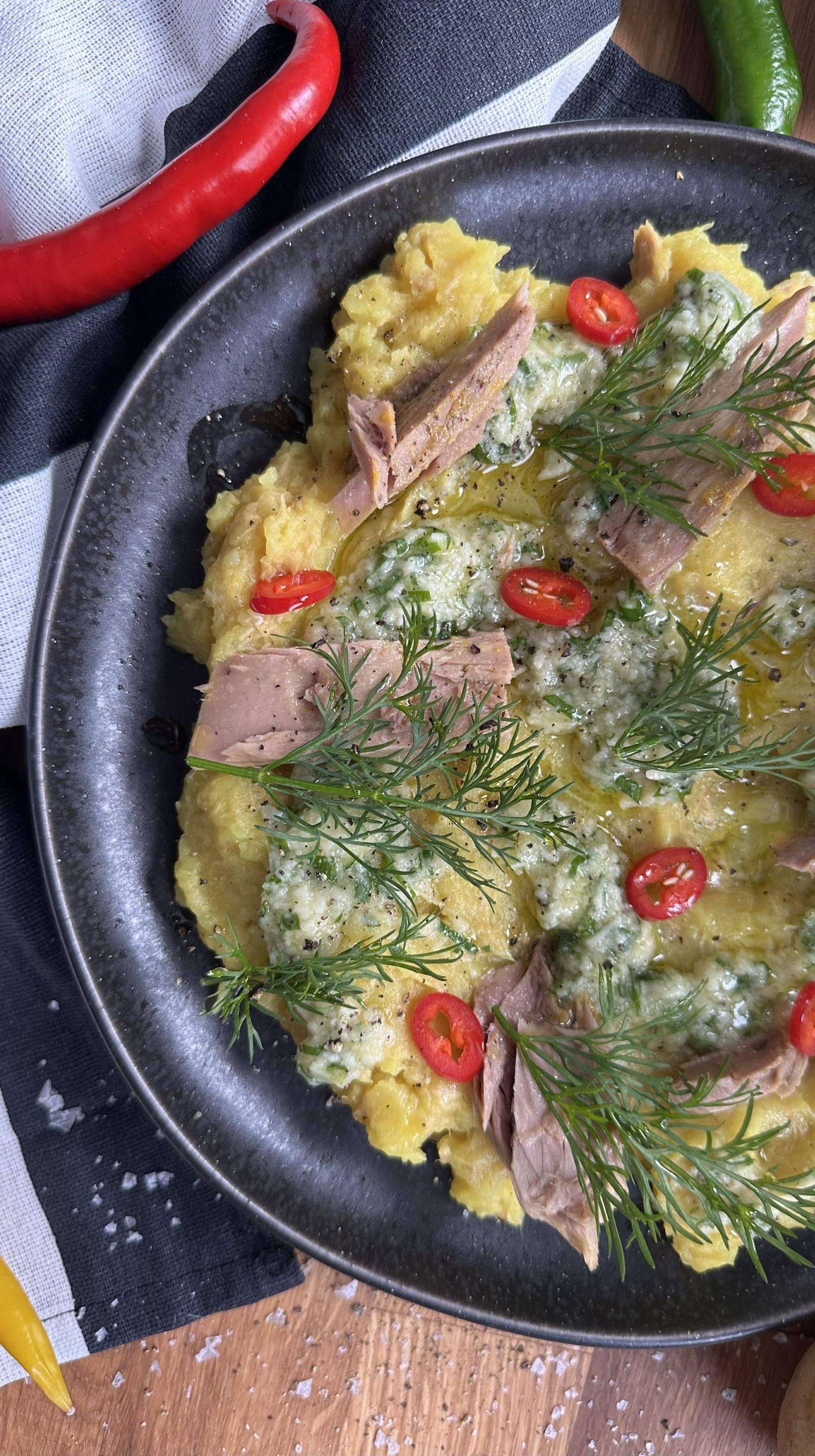 Ziemniaki tłuczone z tuńczykiem i parmezanem - przepisy Cookeo V3 | Tefal