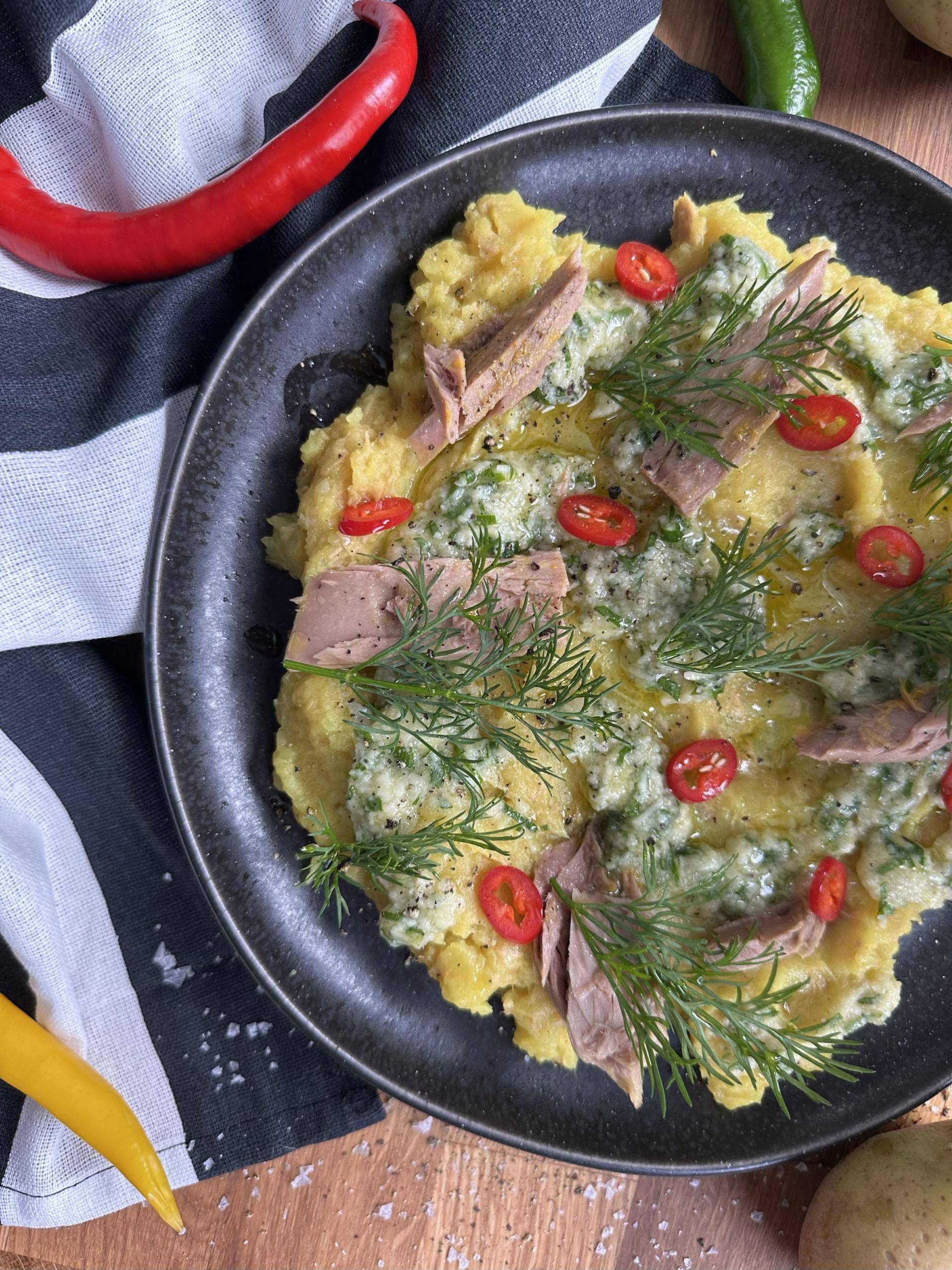 Ziemniaki tłuczone z tuńczykiem i parmezanem - przepisy Cookeo V3 | Tefal