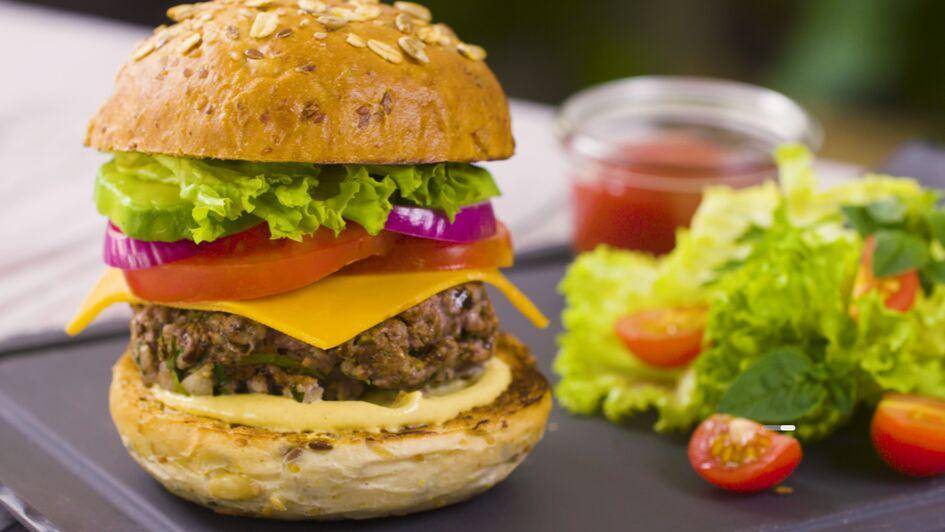 Burger Szefa Kuchni - przepisy Patelnie i Garnki | Tefal