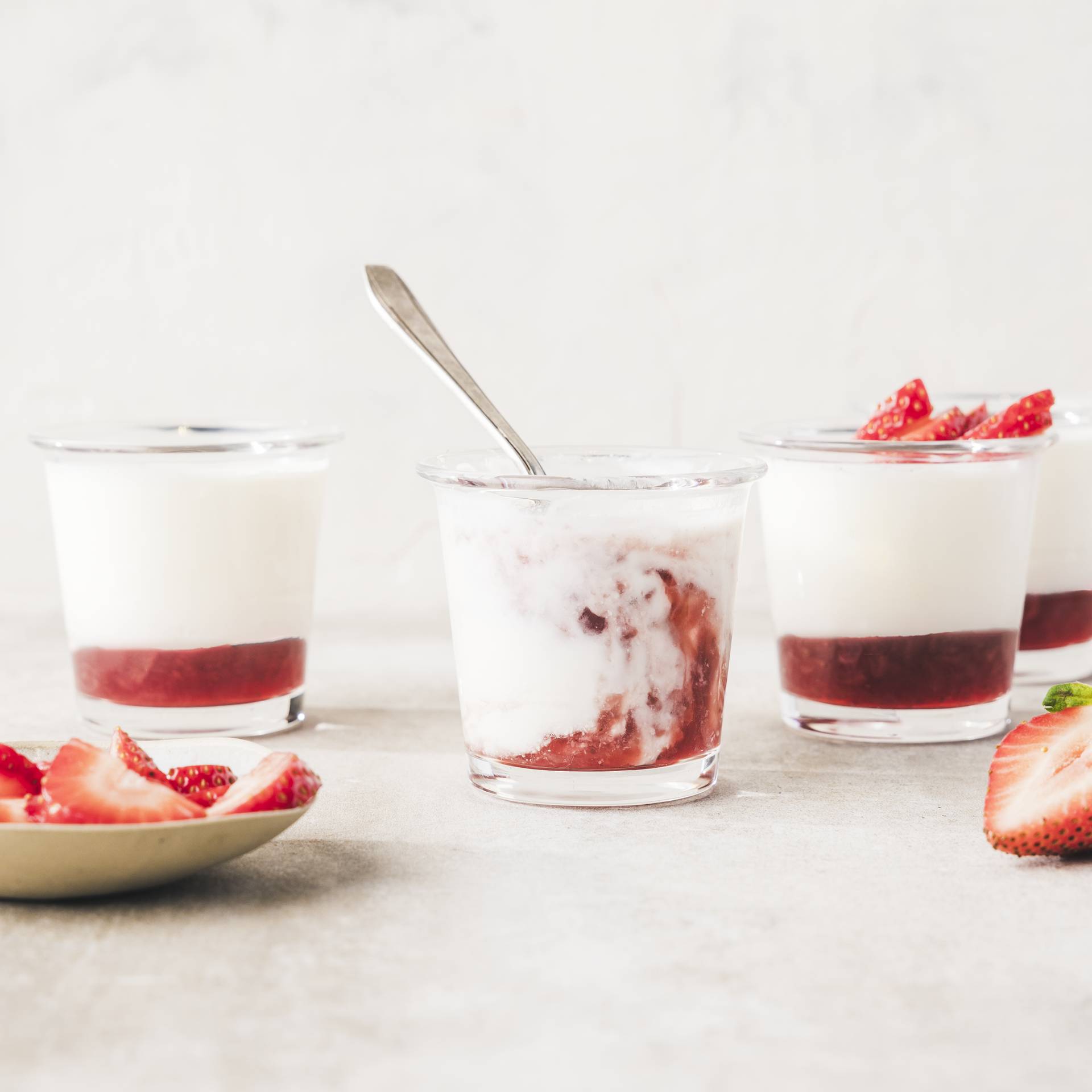 Jogurt truskawkowy - przepisy Easy fry Silence XL / Essential XL | Tefal