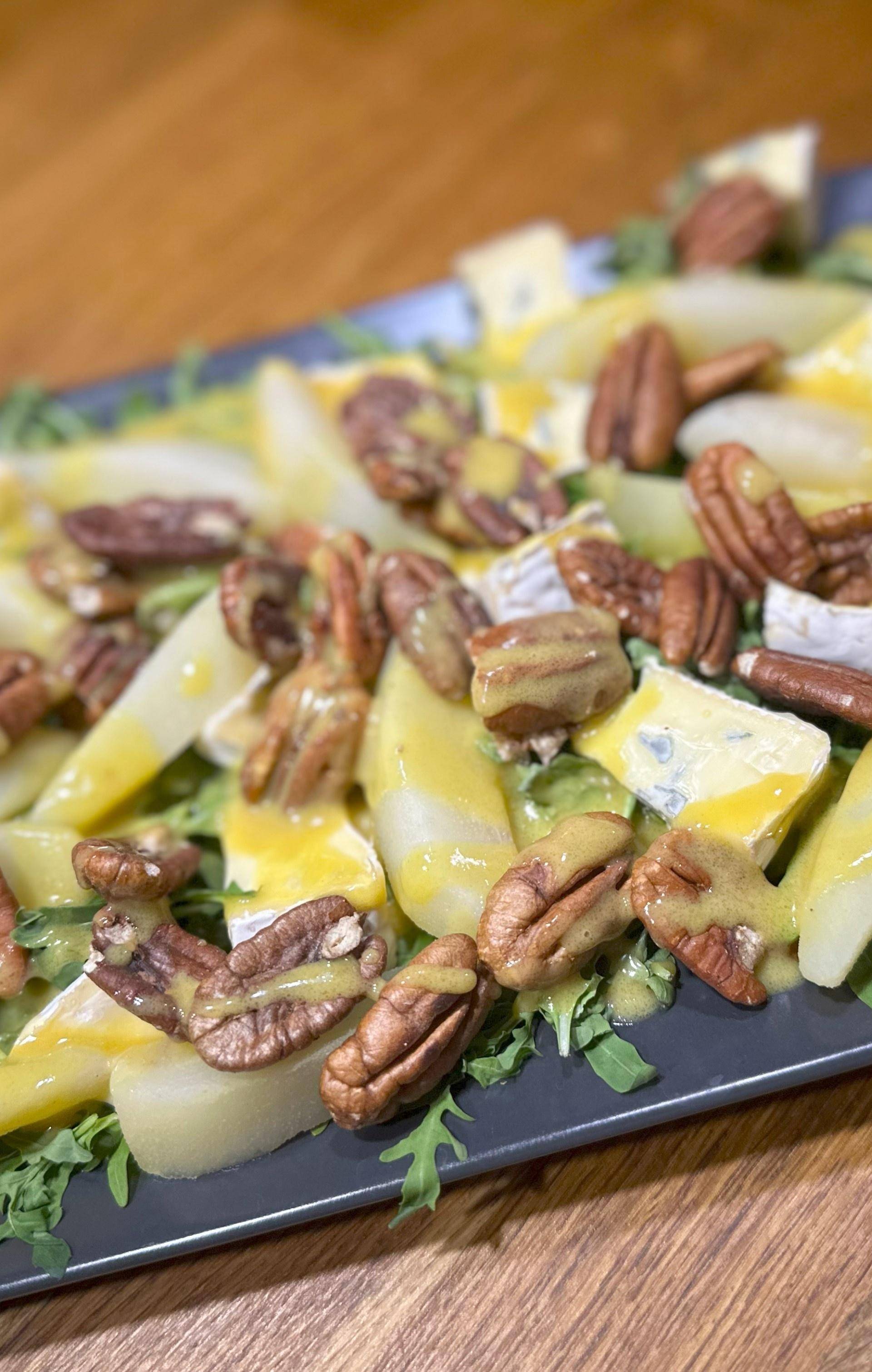 Sałatka z blanszowaną gruszką - przepisy Cook4Me | Tefal