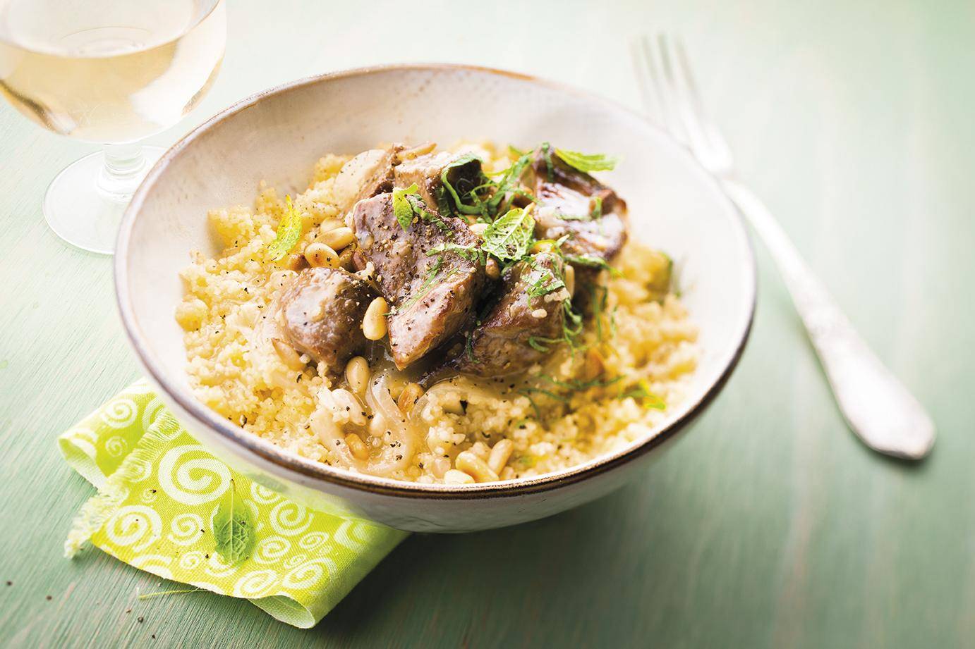 Jagnięcina z orzeszkami piniowymi - przepisy Cook4Me | Tefal