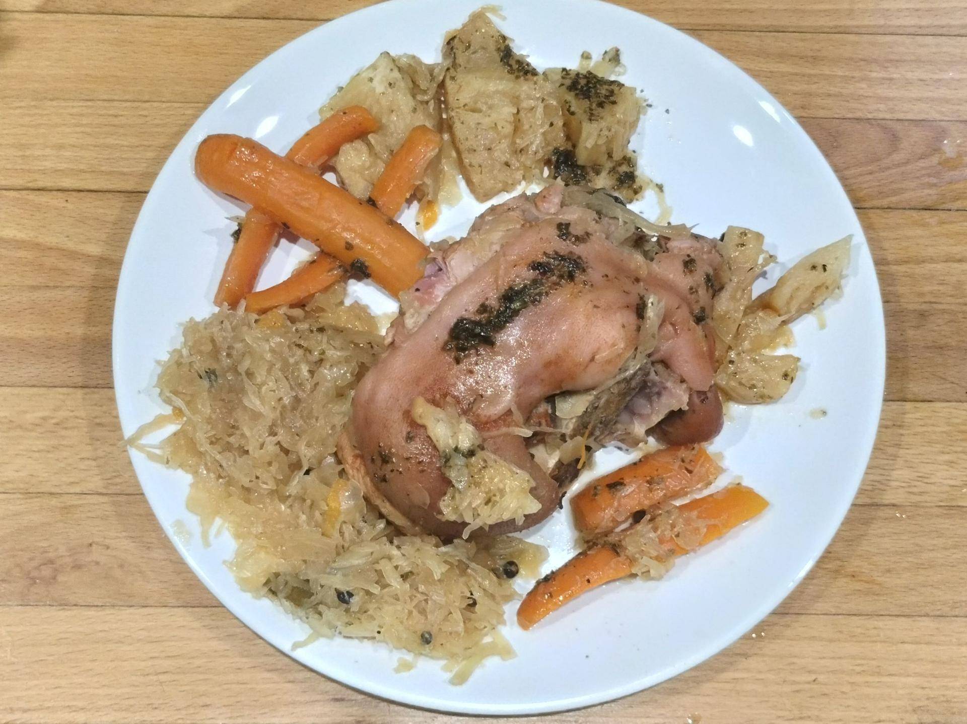 Golonko z kapustą i warzywami - przepisy Cookeo V3 | Tefal