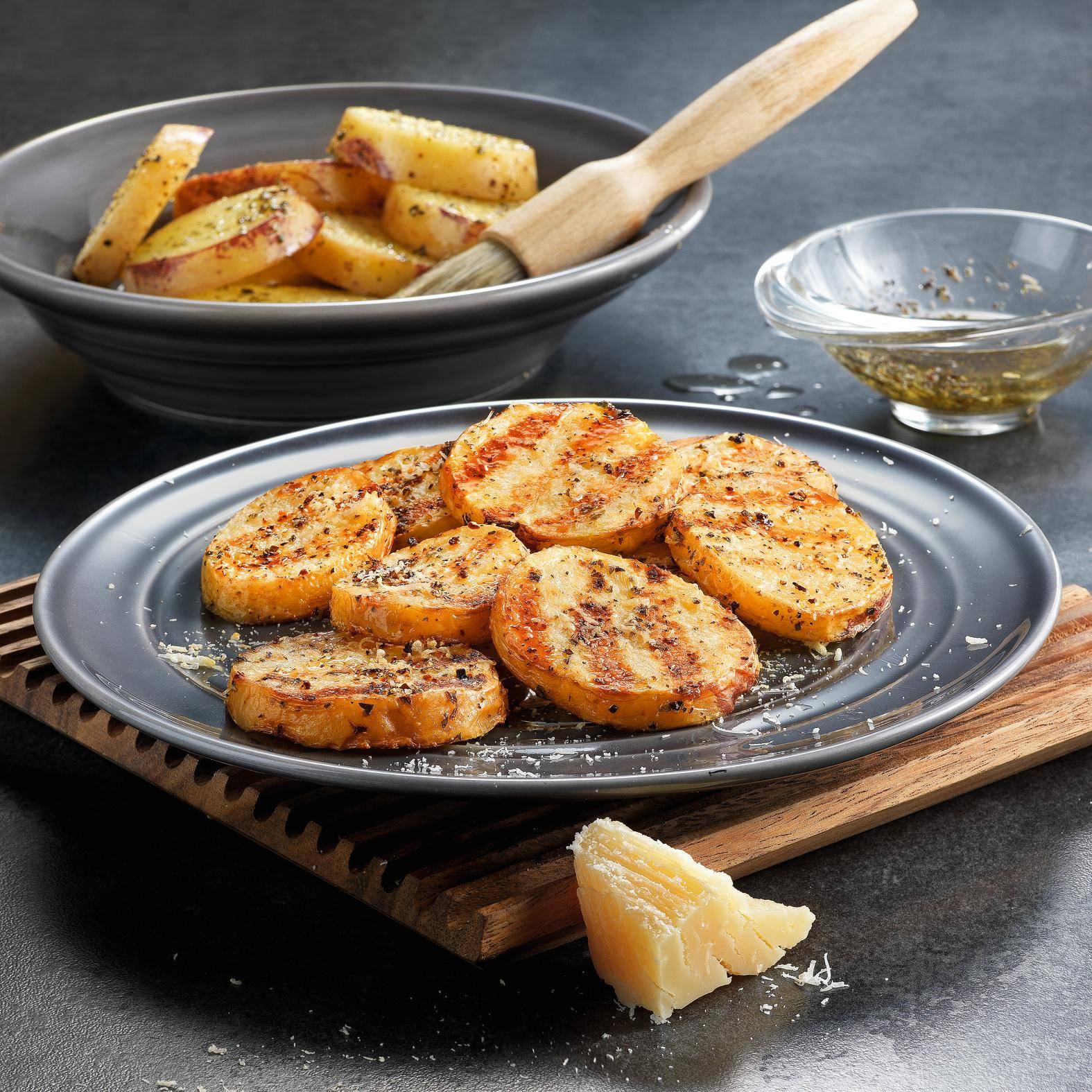 Ziemniaki z parmezanem i ziołami - przepisy EASY FRY & GRILL 2 in 1 XXL | Tefal