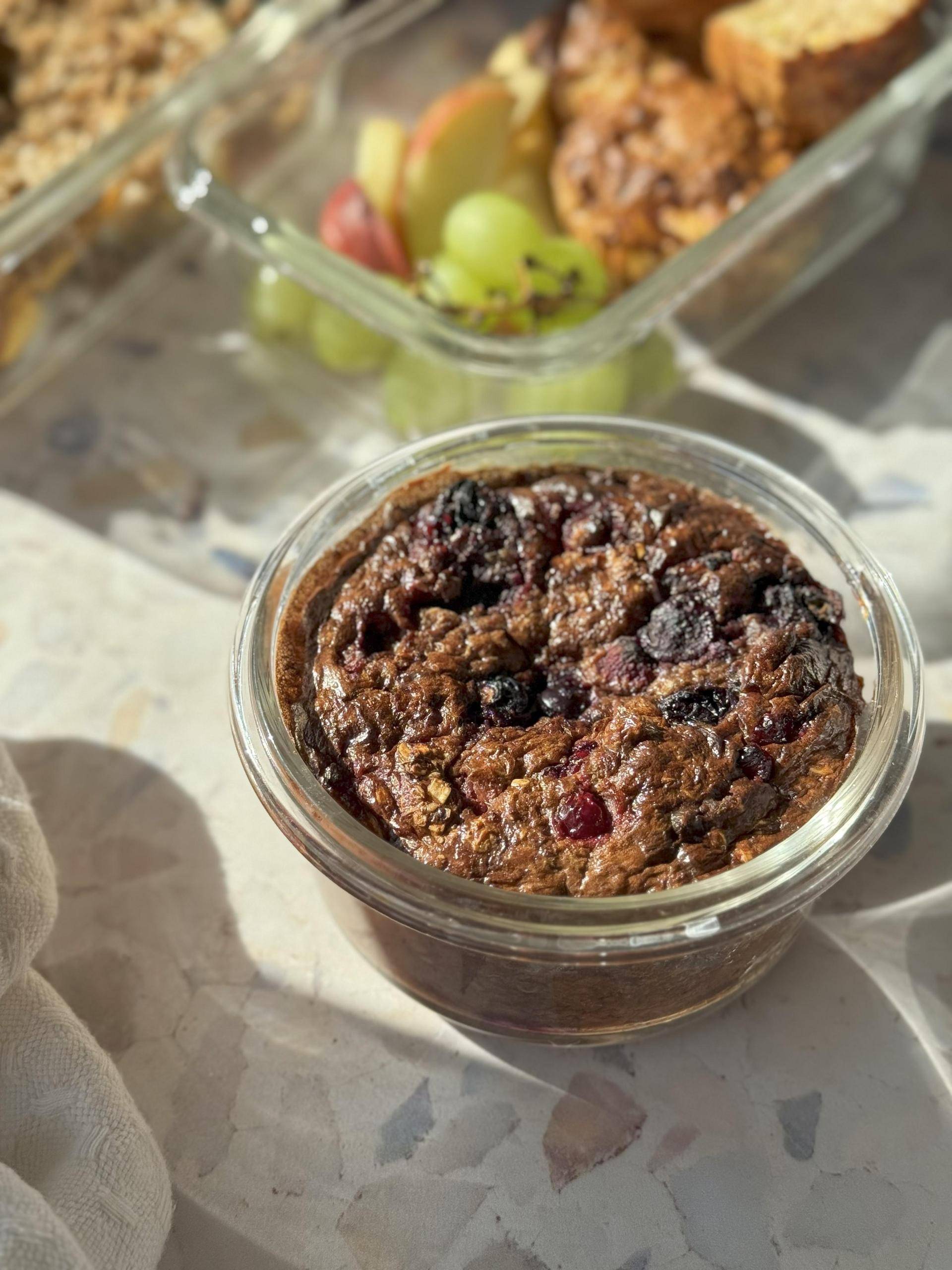 Czekoladowa pieczona owsianka z owocami leśnymi - przepisy EASY FRY & GRILL 2 in 1 MECHANICAL | Tefal