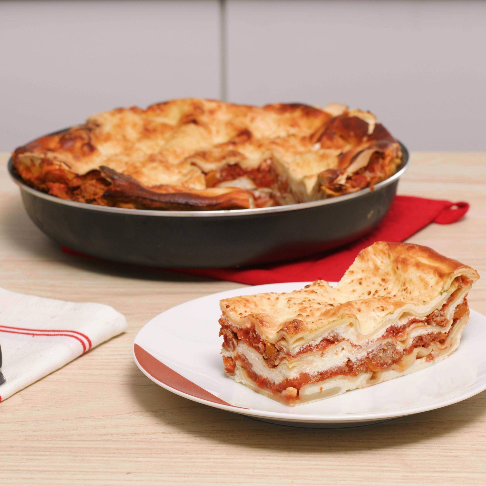 Lasagne z wołowiną, sosem pomidorowym i ricottą - przepisy Patelnie i Garnki | Tefal