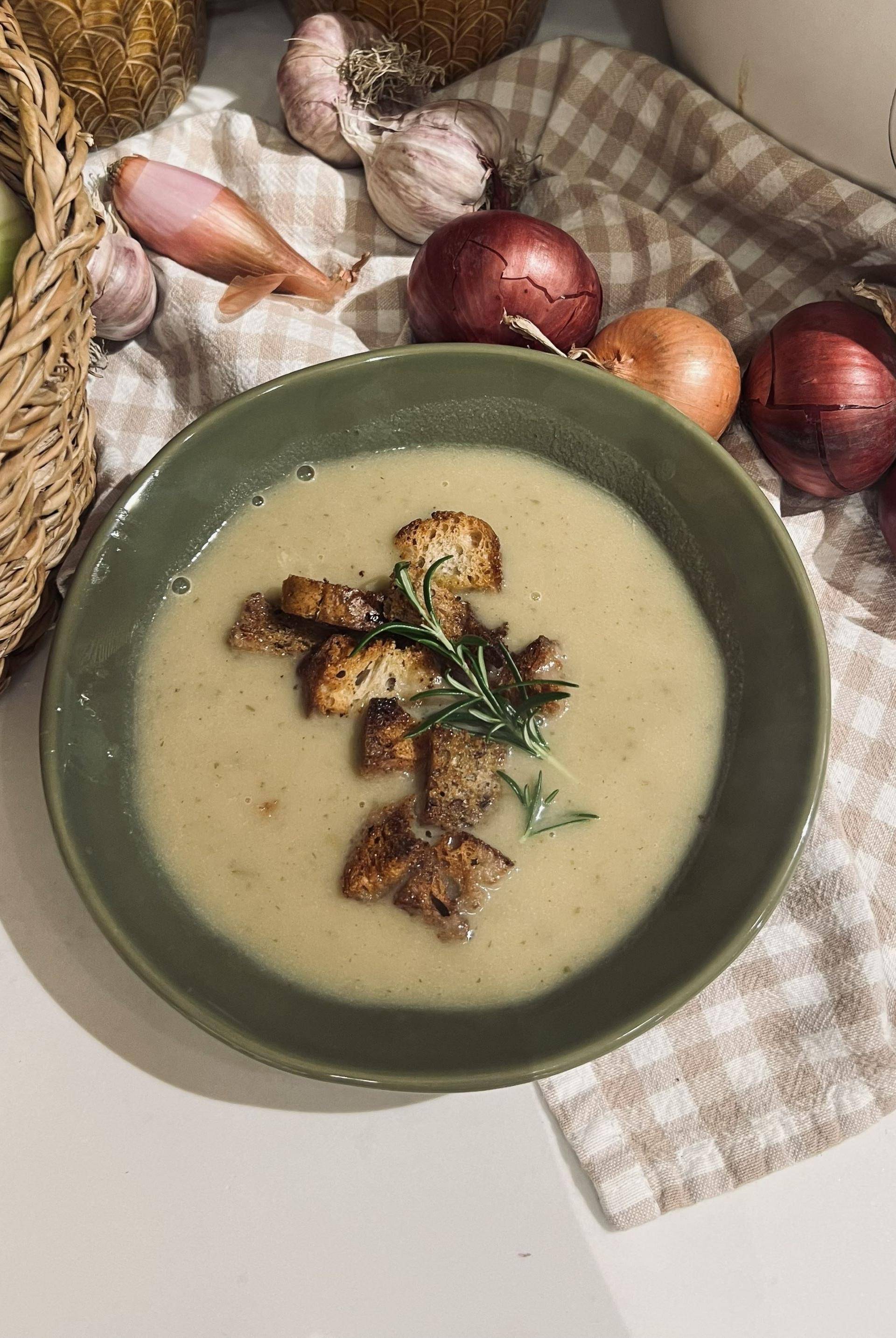 Zupa z pieczonej cebuli - przepisy Cook4Me | Tefal