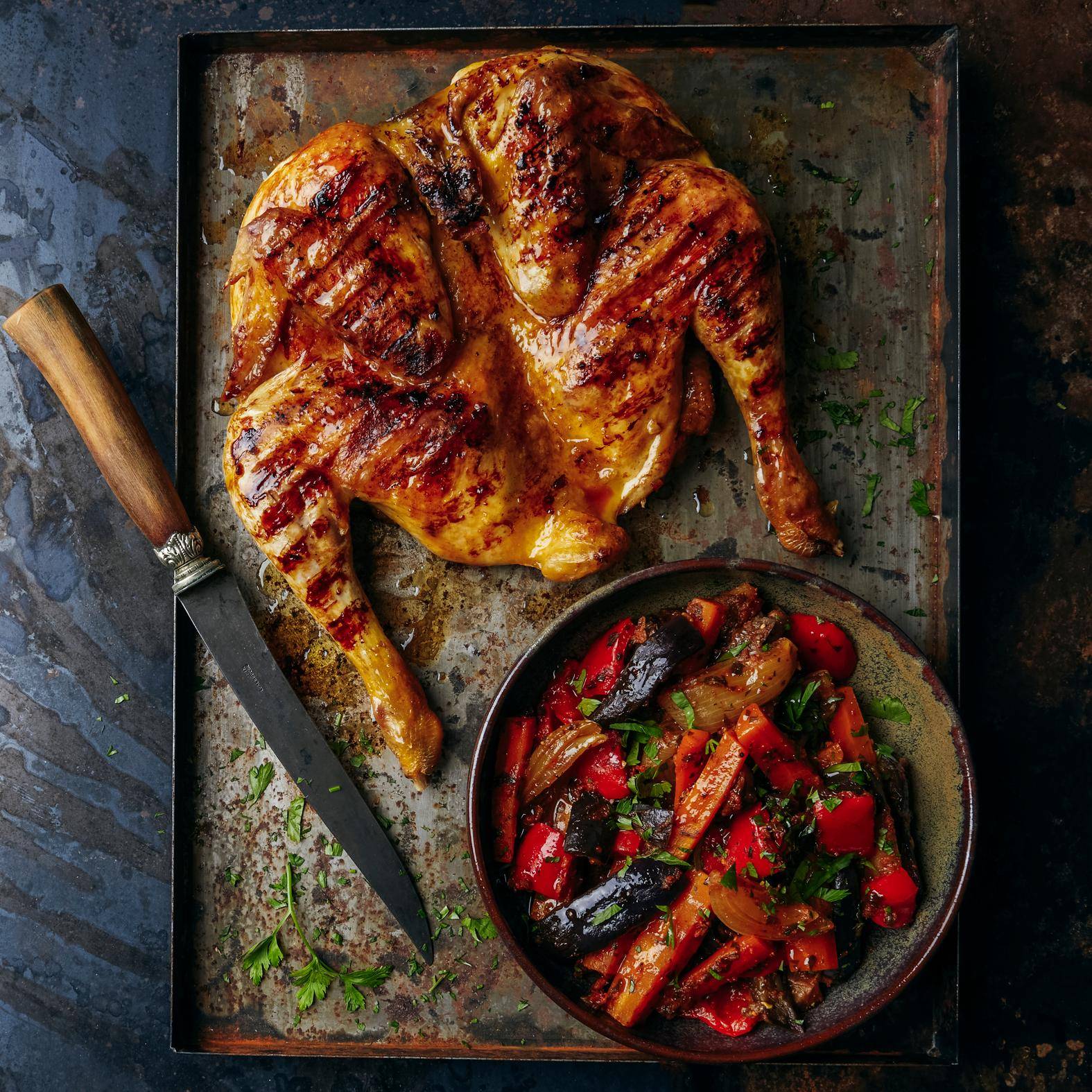 Kurczak tabaka po gruzińsku z warzywami - przepisy OptiGrill 4in1 | Tefal