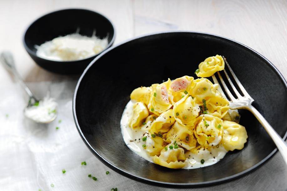 Tortellini z szynką i parmezanem - przepisy Cook4Me | Tefal