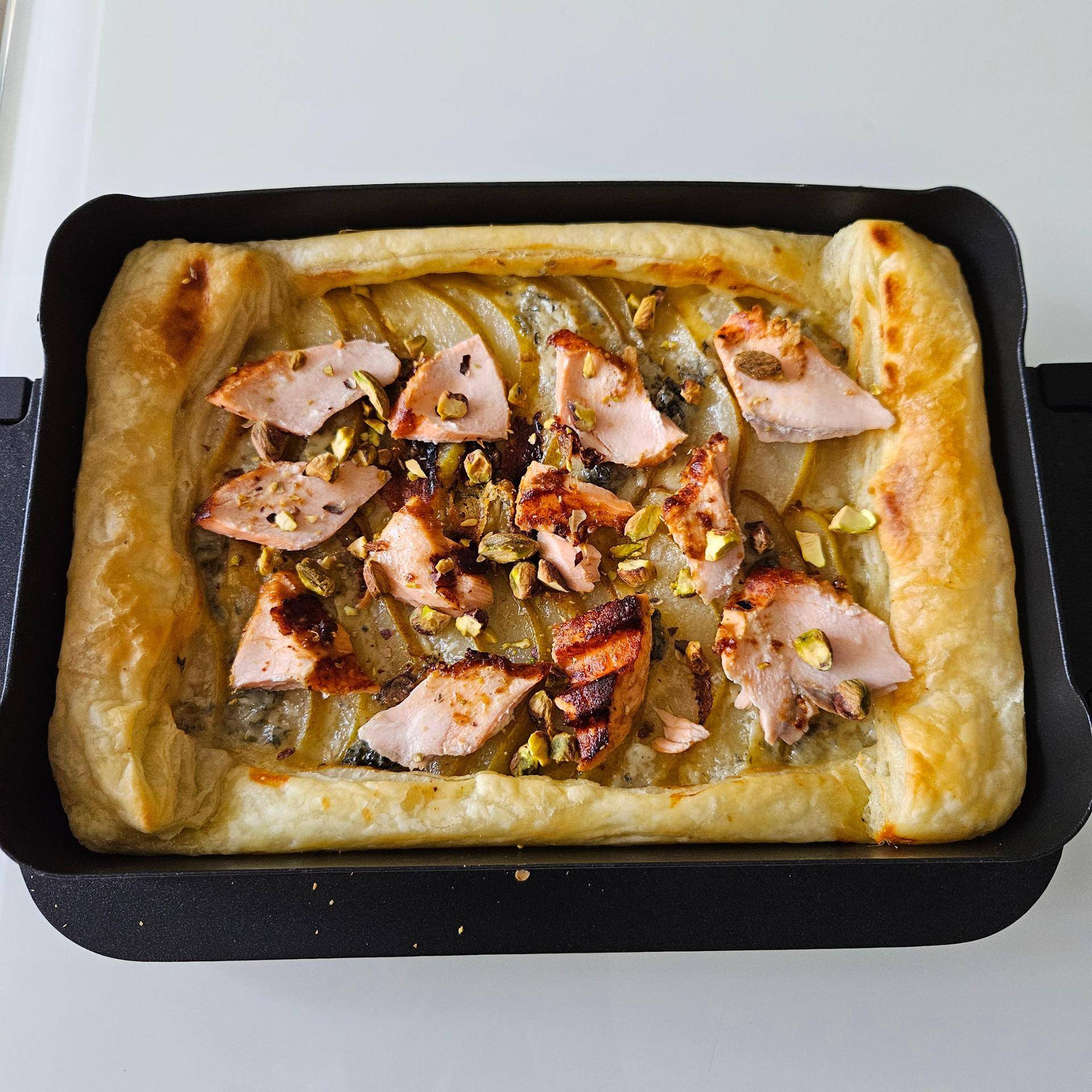 Tarta z gruszką i grillowanym łososiem - przepisy OptiGrill 2in1 | Tefal