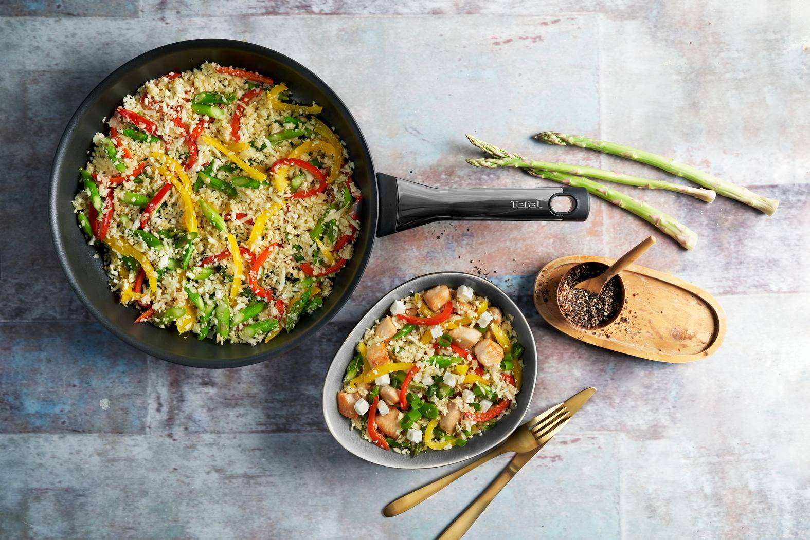 Kalafior, feta, kurczak i kuskus warzywny - przepisy Patelnie i Garnki | Tefal