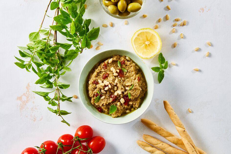 Pasta z zielonych oliwek, suszonych pomidorów i prażonych orzeszków piniowych - przepisy Perfectmix + | Tefal