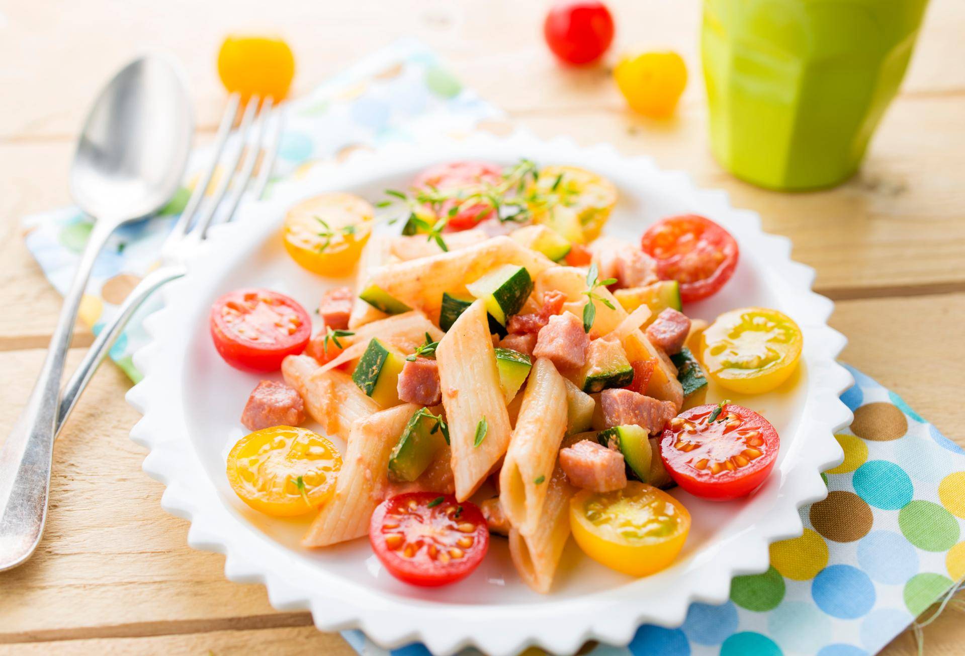 Penne z cukinią i boczkiem - przepisy Cook4Me | Tefal