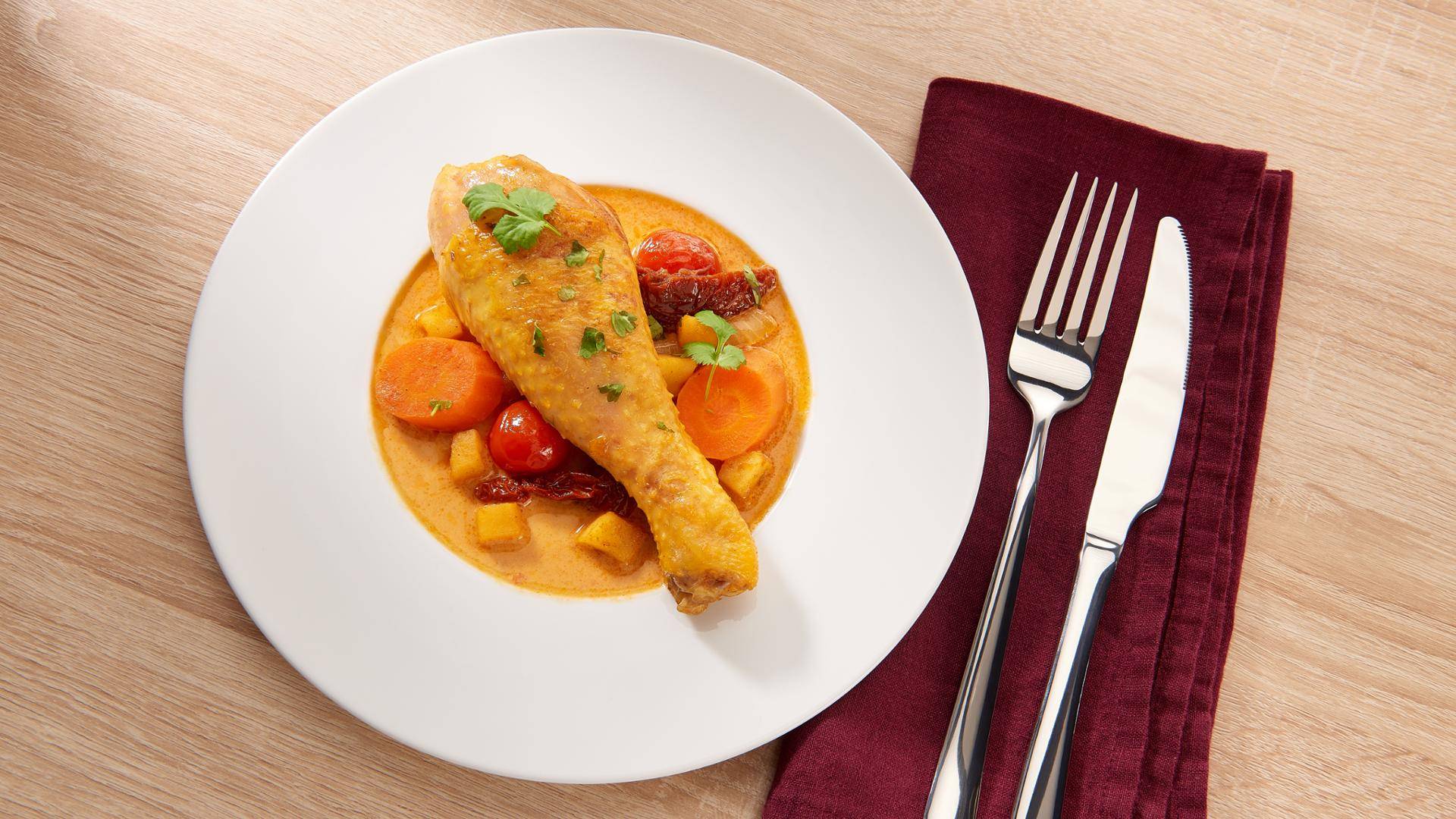 Kurczak curry z pomidorami - przepisy Patelnie i Garnki | Tefal