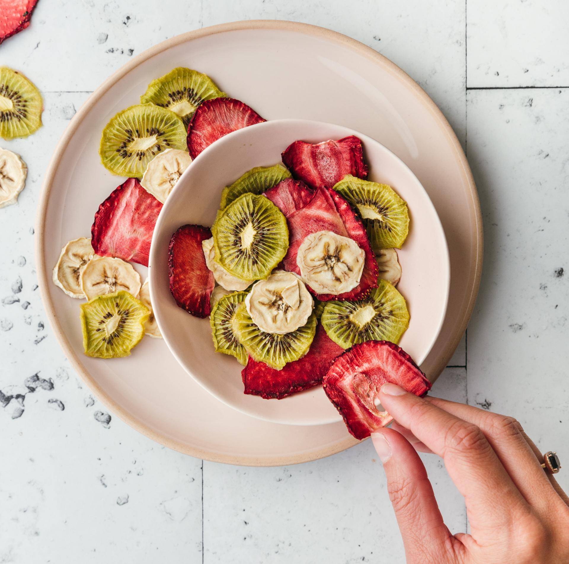 Suszone banany, kiwi i truskawki - przepisy EASY FRY & GRILL 2 in 1 DIGITAL | Tefal