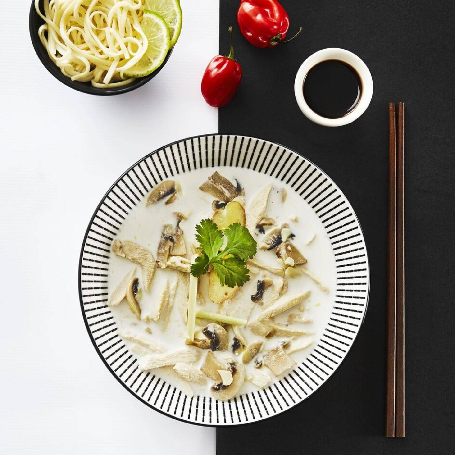 Tom Yum z kurczakiem - przepisy Blendforce Cook | Tefal